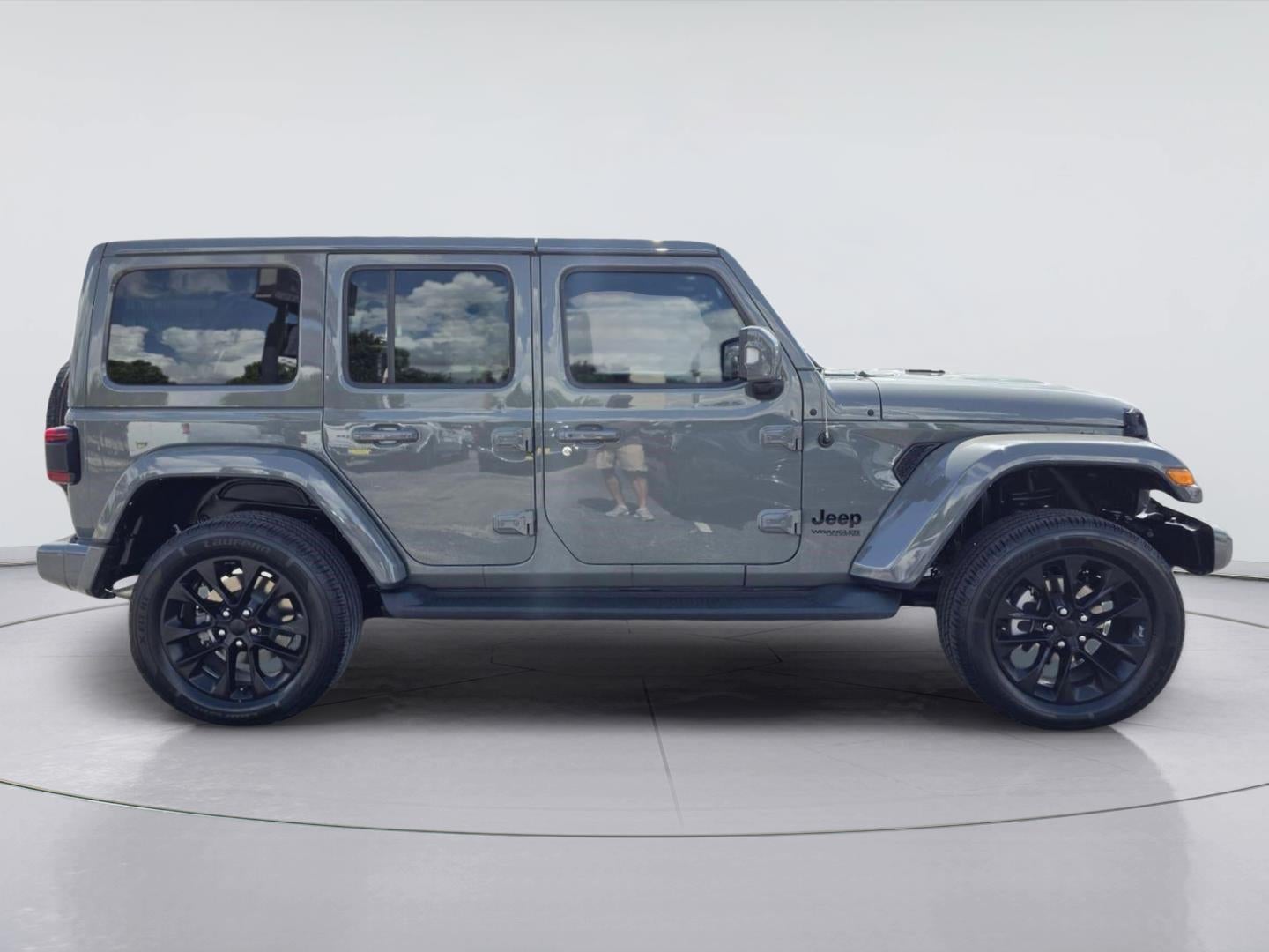 2022 Jeep WRANGLER SAHARA