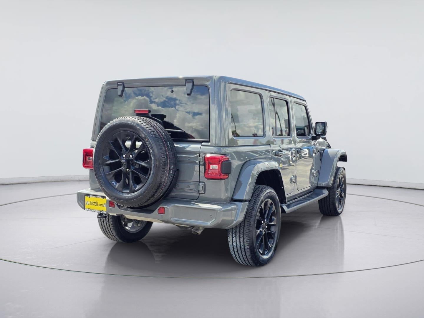 2022 Jeep WRANGLER SAHARA