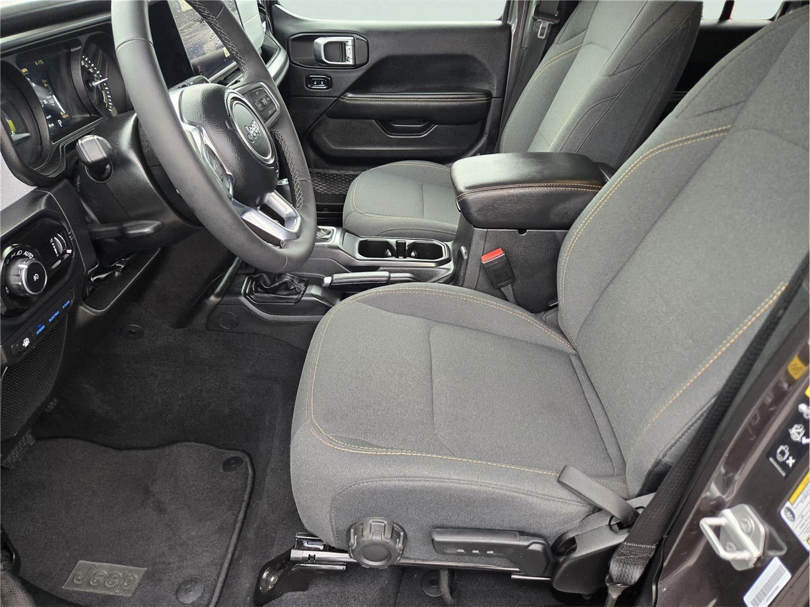 2025 Jeep Wrangler 4xe Sahara