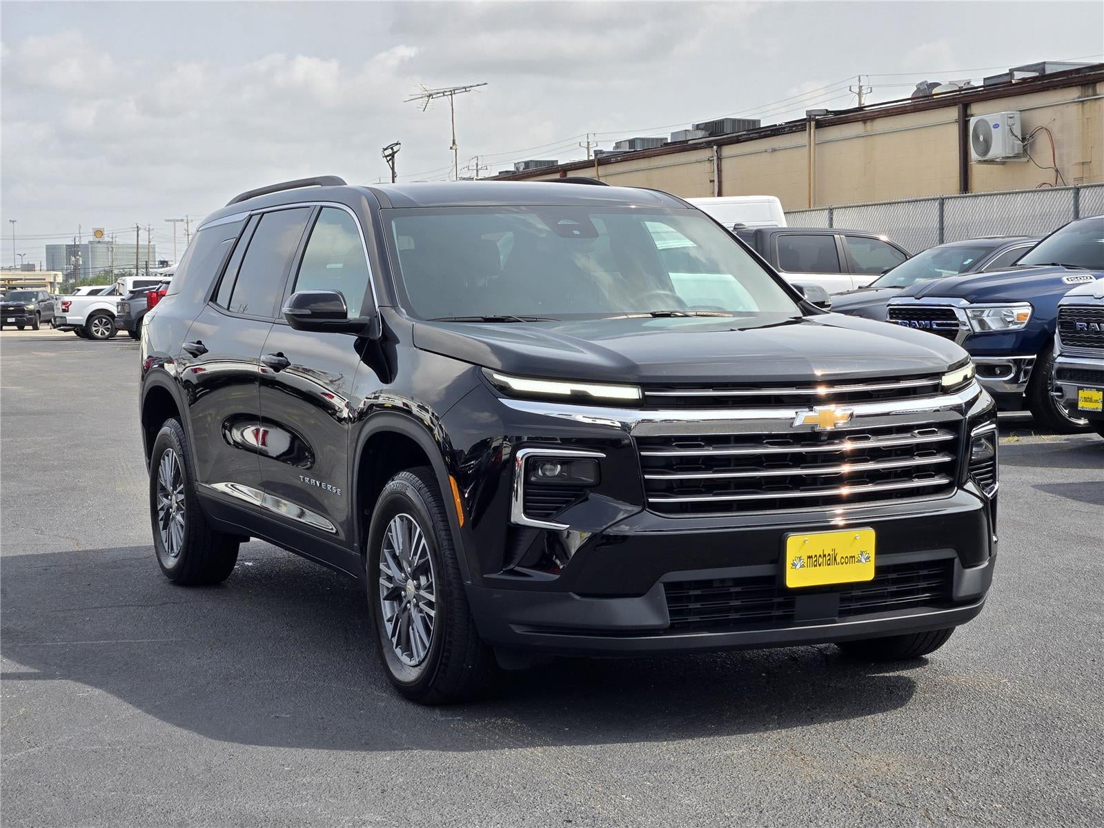 2026 Chevrolet Traverse FWD LT
