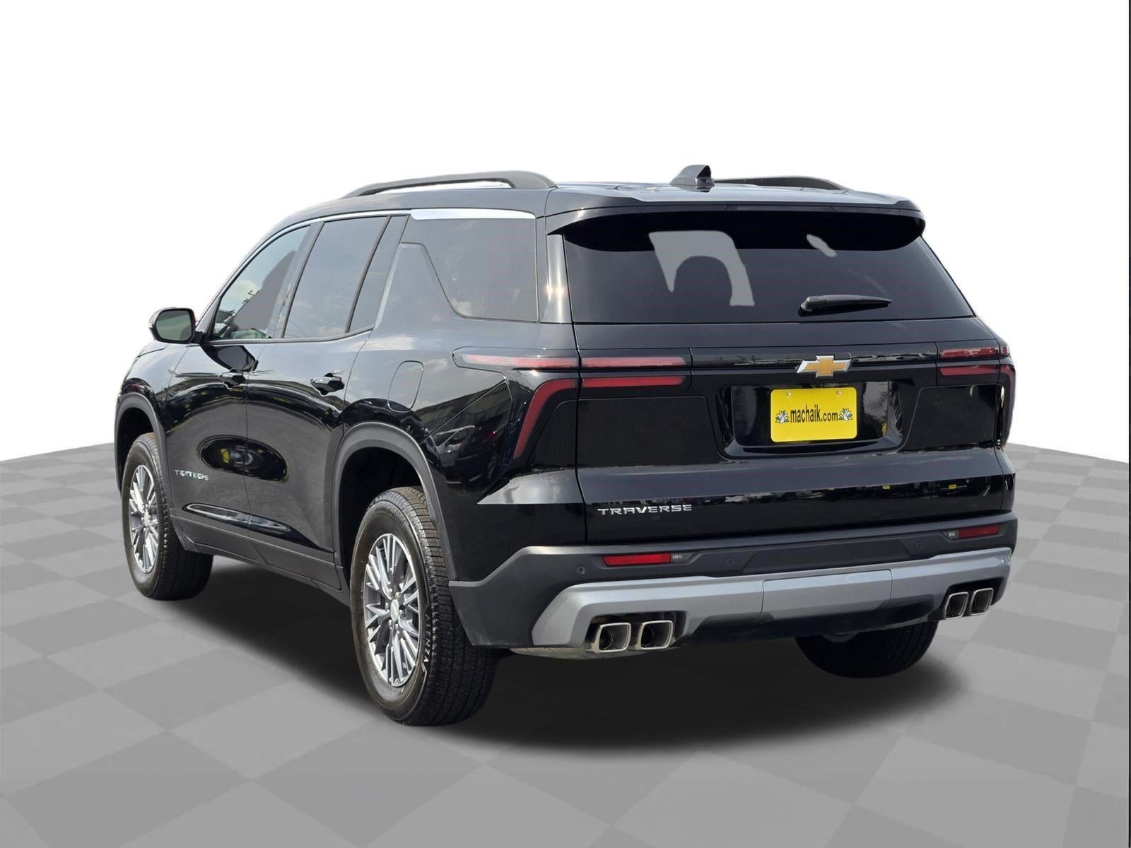 2026 Chevrolet Traverse FWD LT