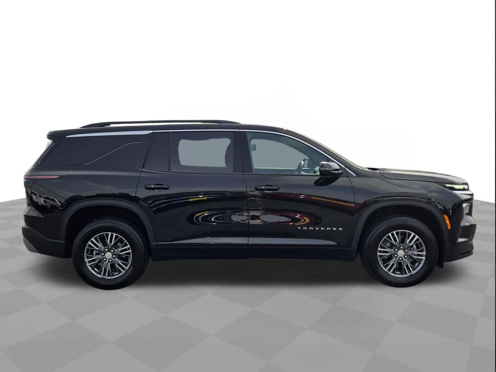 2026 Chevrolet Traverse FWD LT