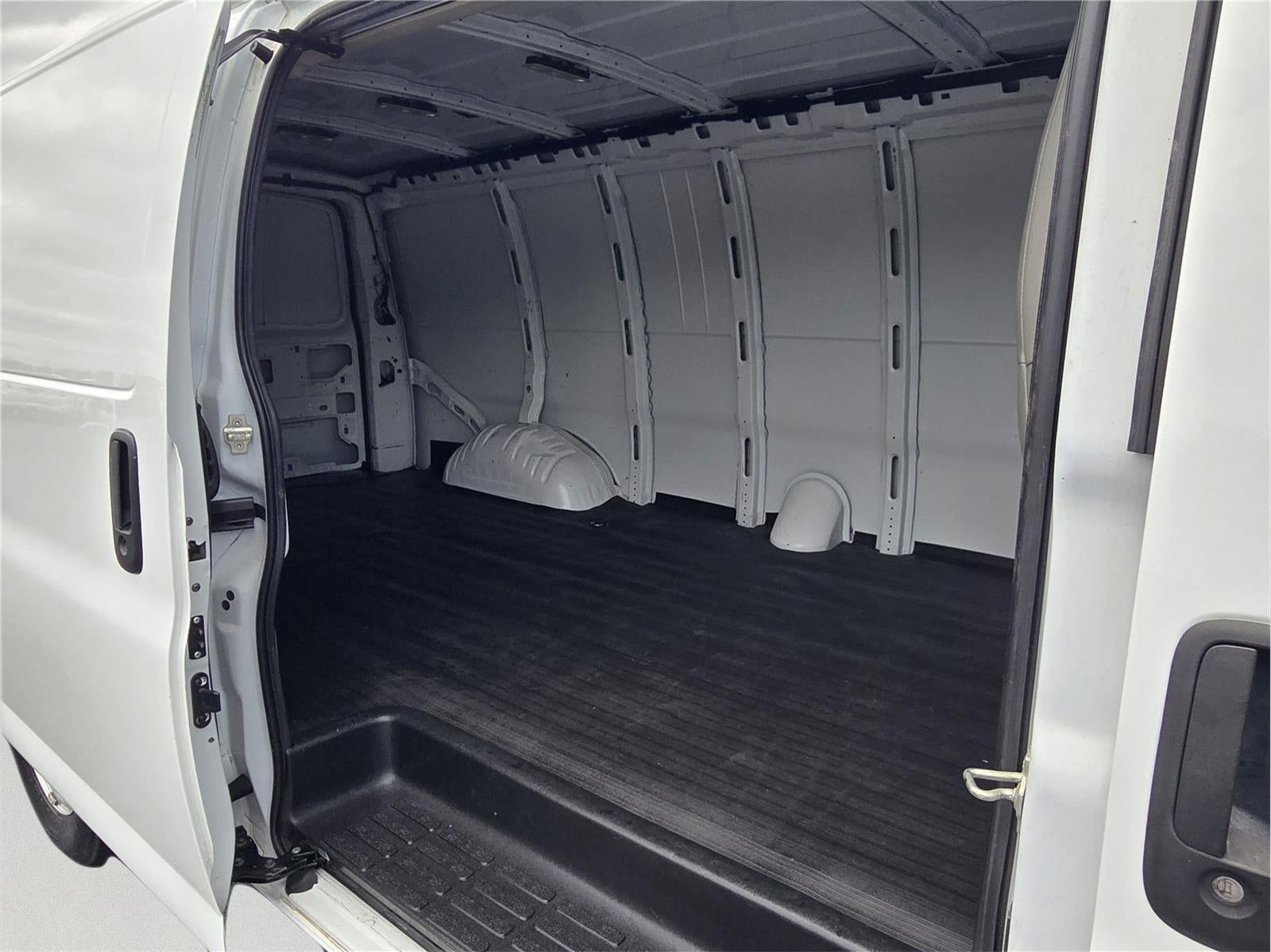 2023 GMC Savana Cargo Van CARGO