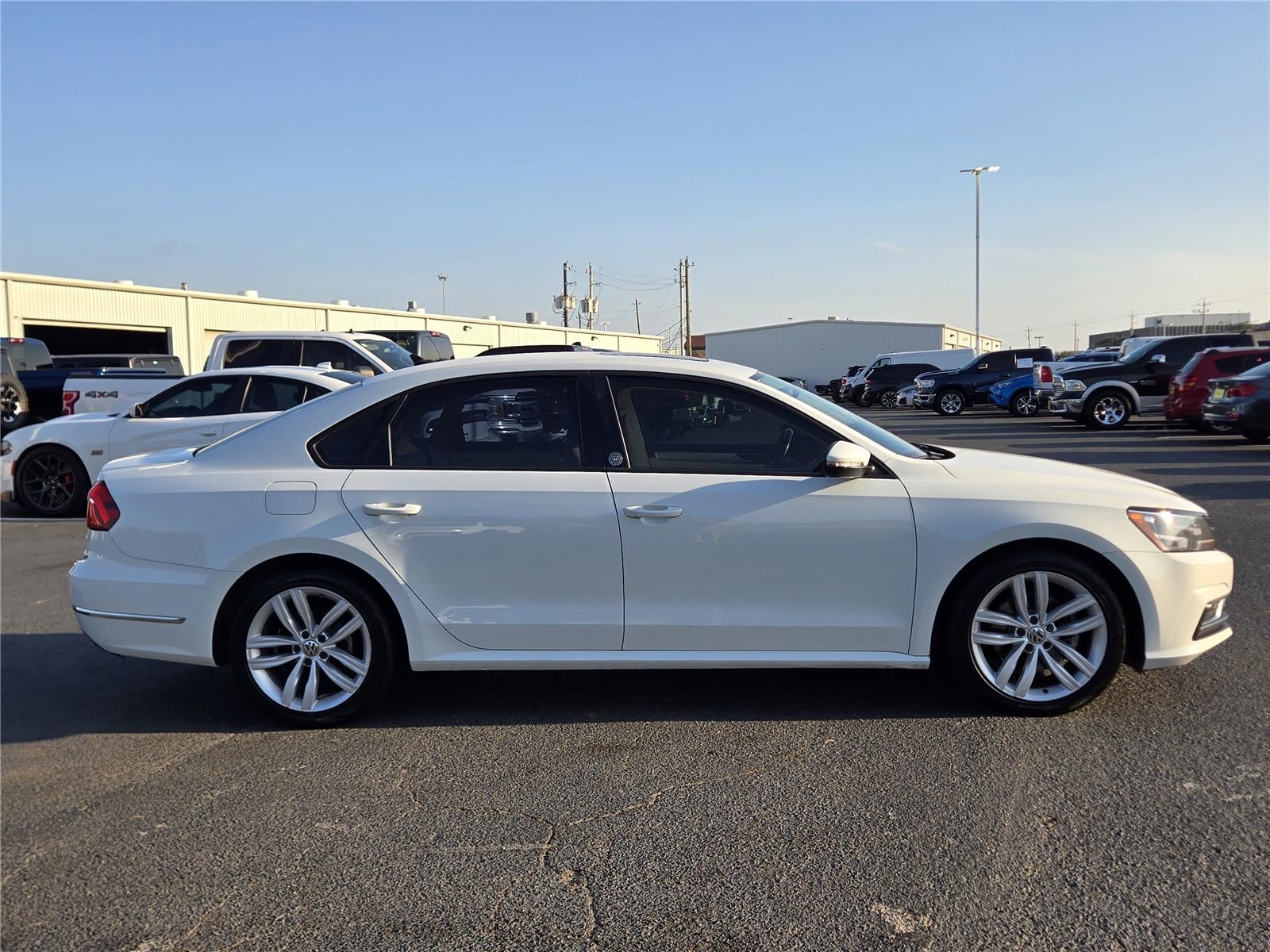 2019 Volkswagen Passat 2.0T Wolfsburg Edition