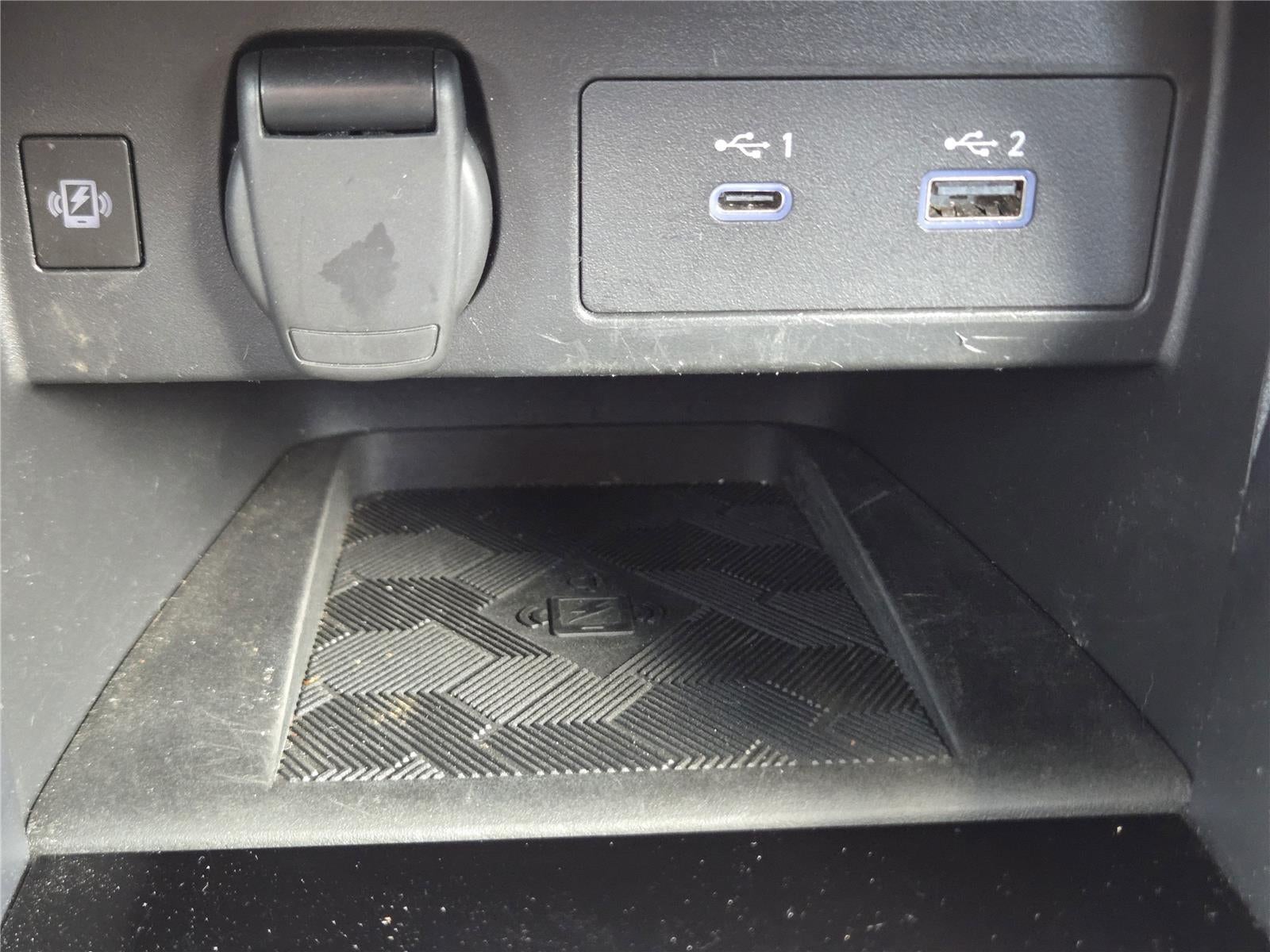 2024 Nissan Versa SR