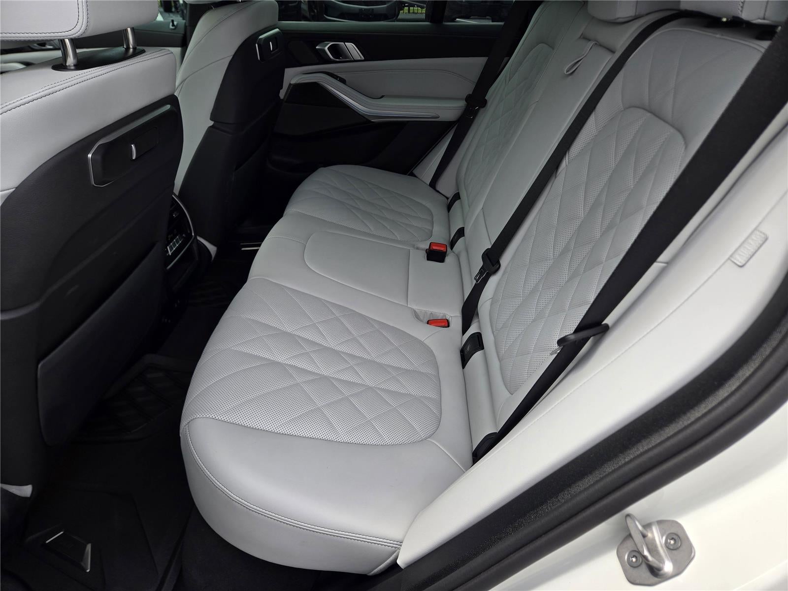 2025 BMW X5 sDrive40i