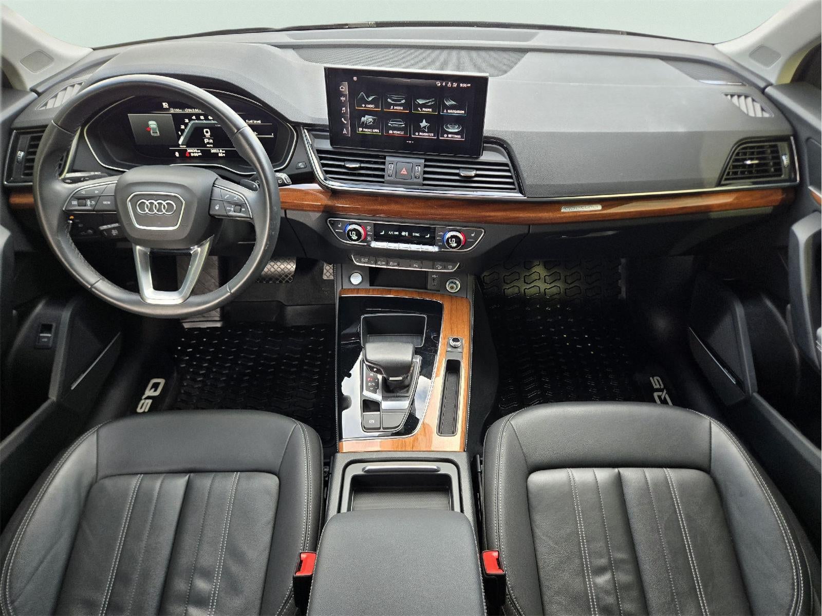 2022 Audi Q5 S line Premium Plus