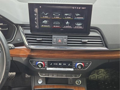 2022 Audi Q5 S line Premium Plus