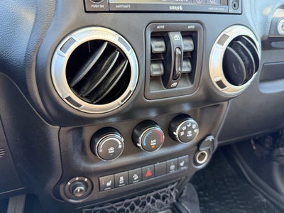 2018 Jeep Wrangler JK Unlimited Sahara 4x4