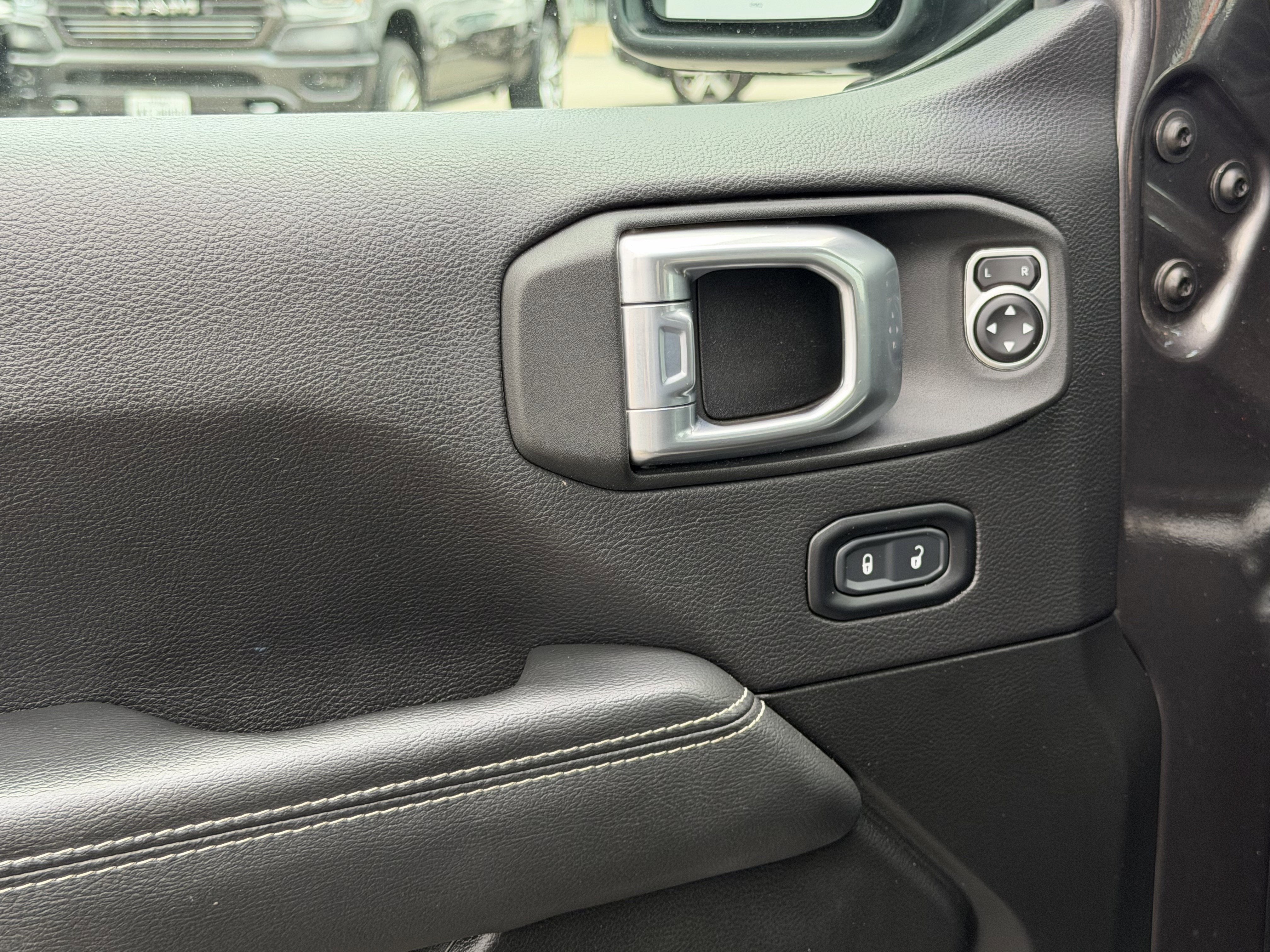 2023 Jeep Wrangler 4-Door Sahara 4x4