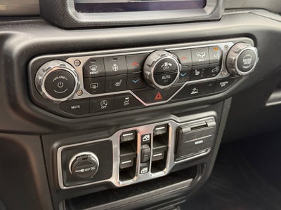 2023 Jeep Wrangler 4-Door Sahara 4x4