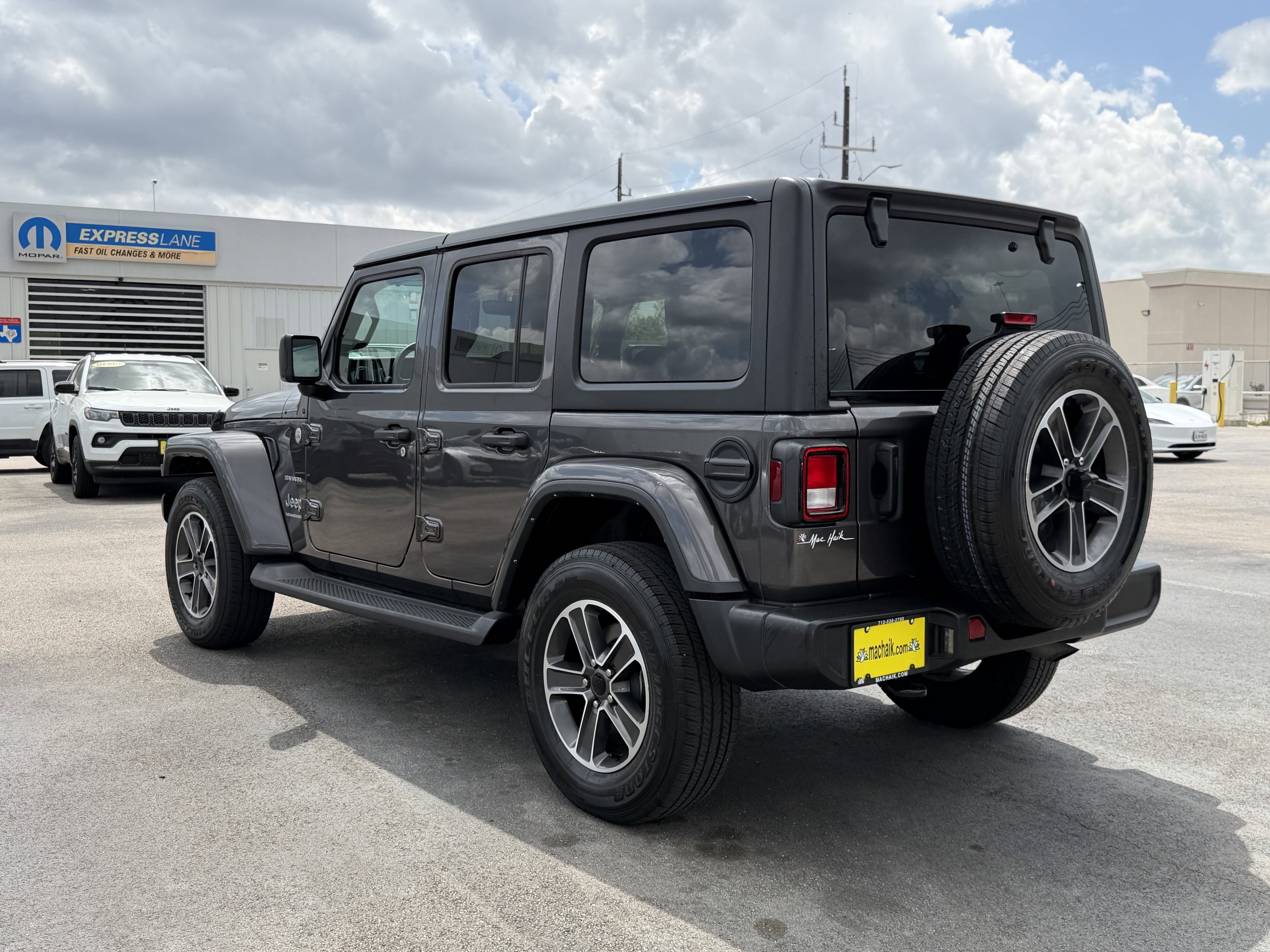 2023 Jeep Wrangler 4-Door Sahara 4x4