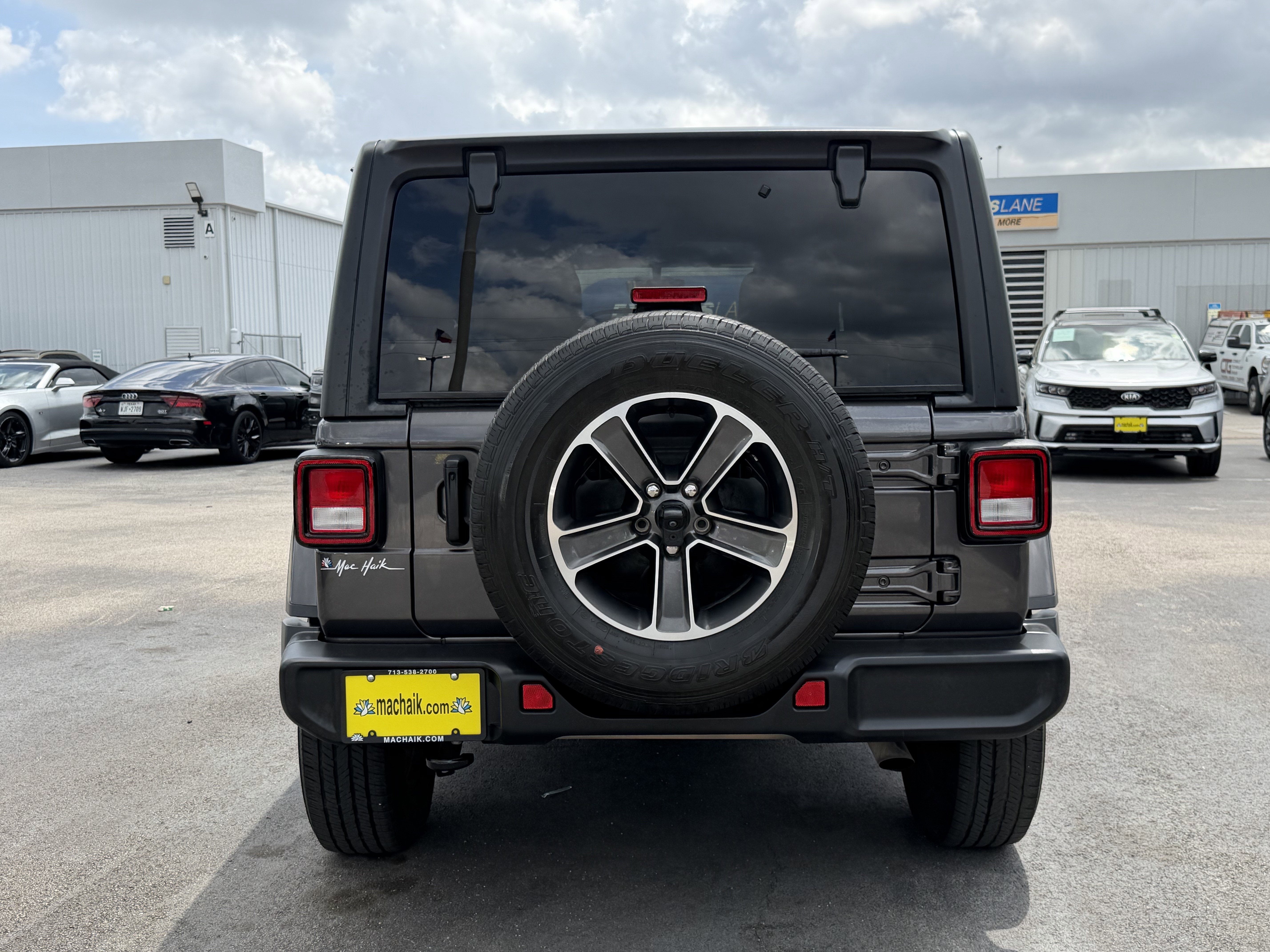 2023 Jeep Wrangler 4-Door Sahara 4x4