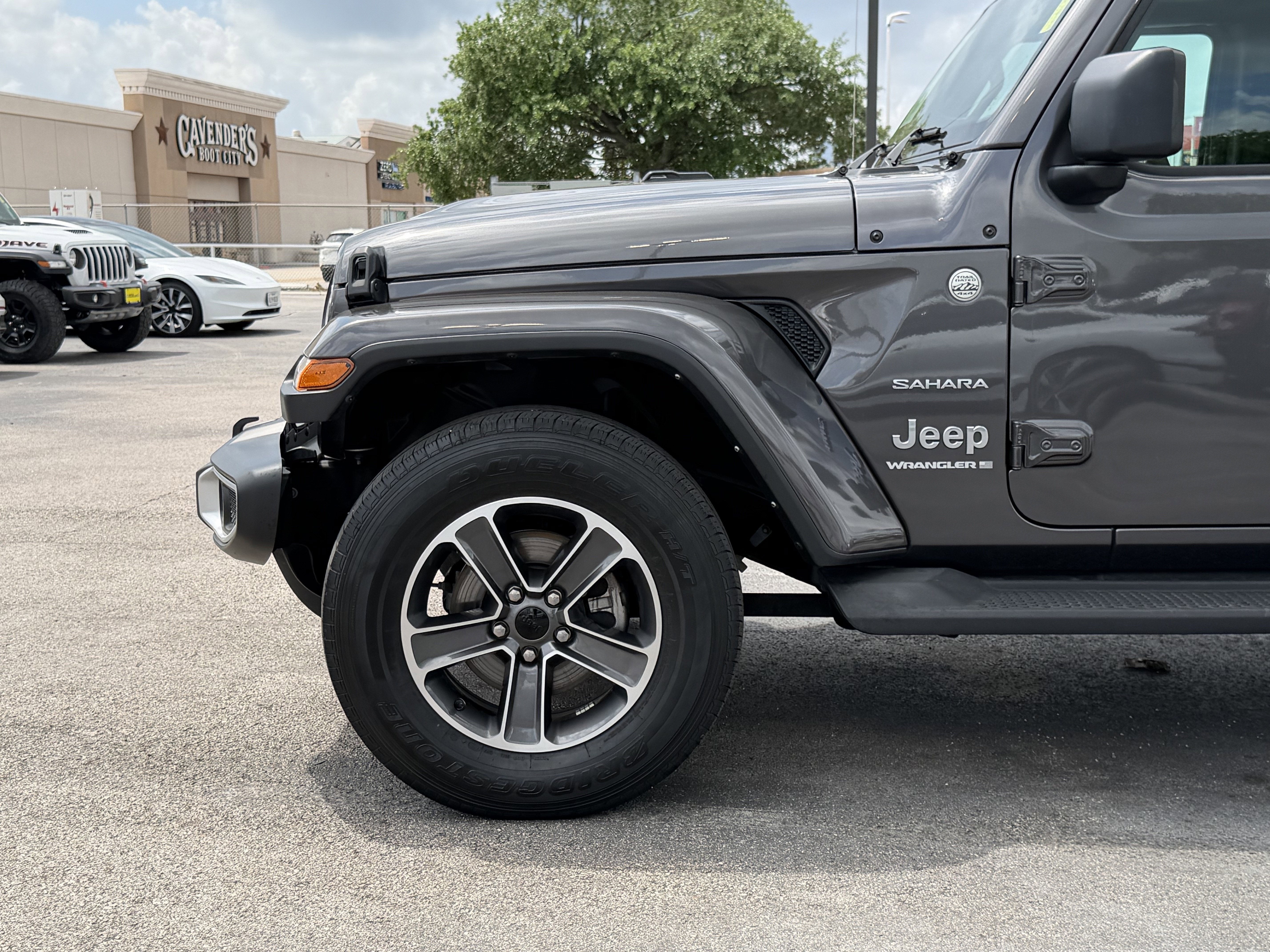 2023 Jeep Wrangler 4-Door Sahara 4x4