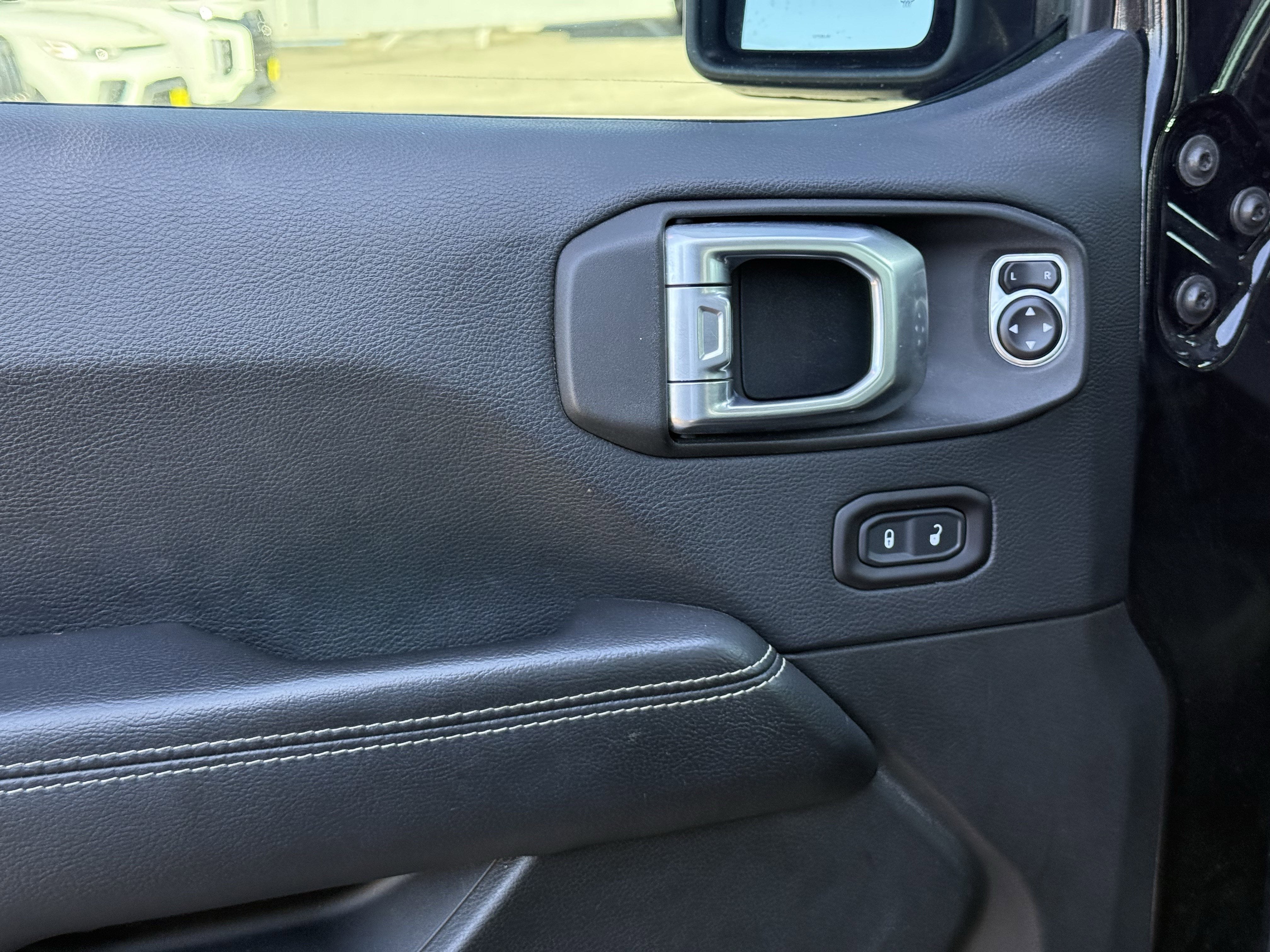 2018 Jeep Wrangler Unlimited Sahara 4x4