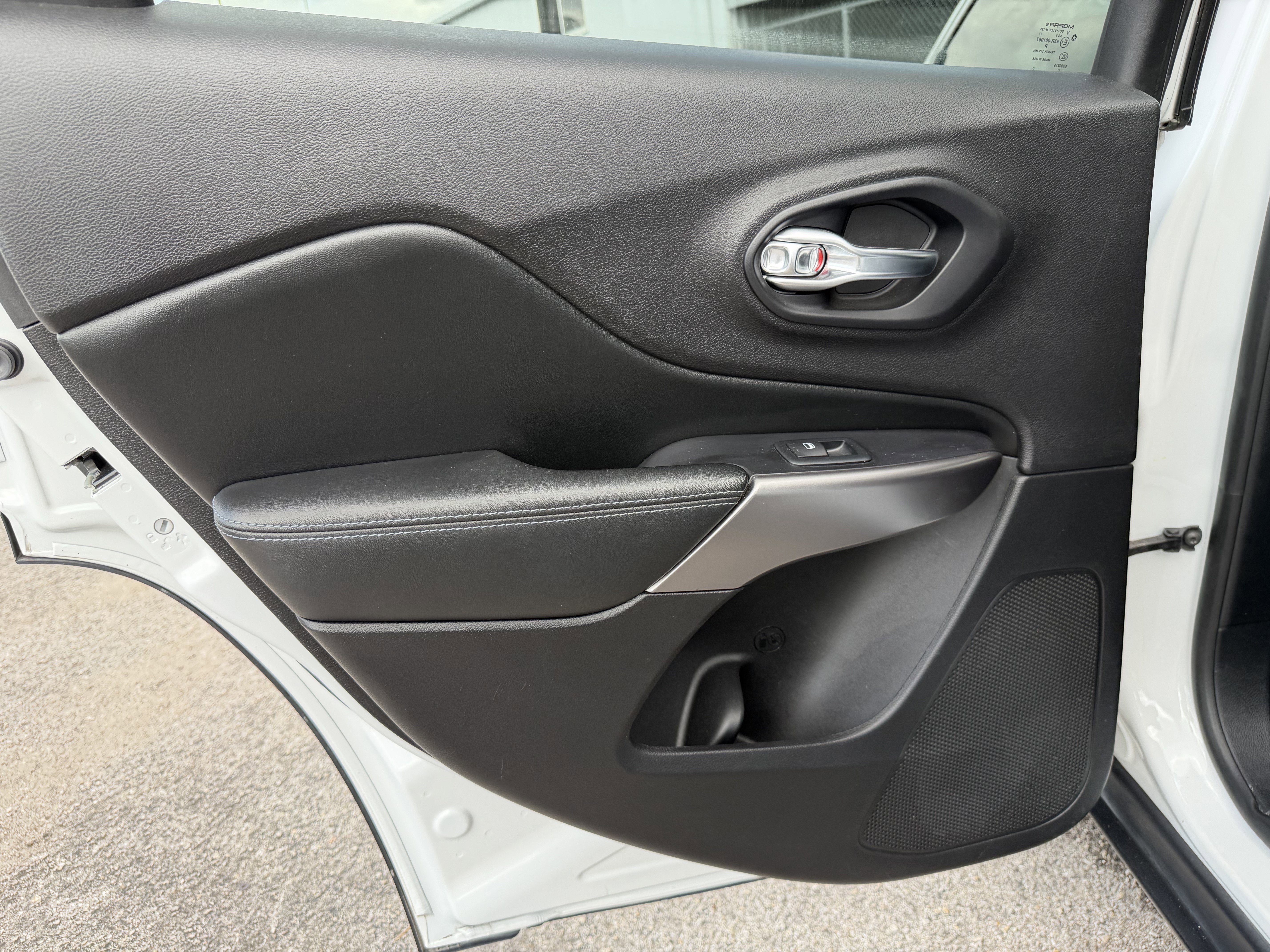 2020 Jeep Cherokee Latitude Plus FWD