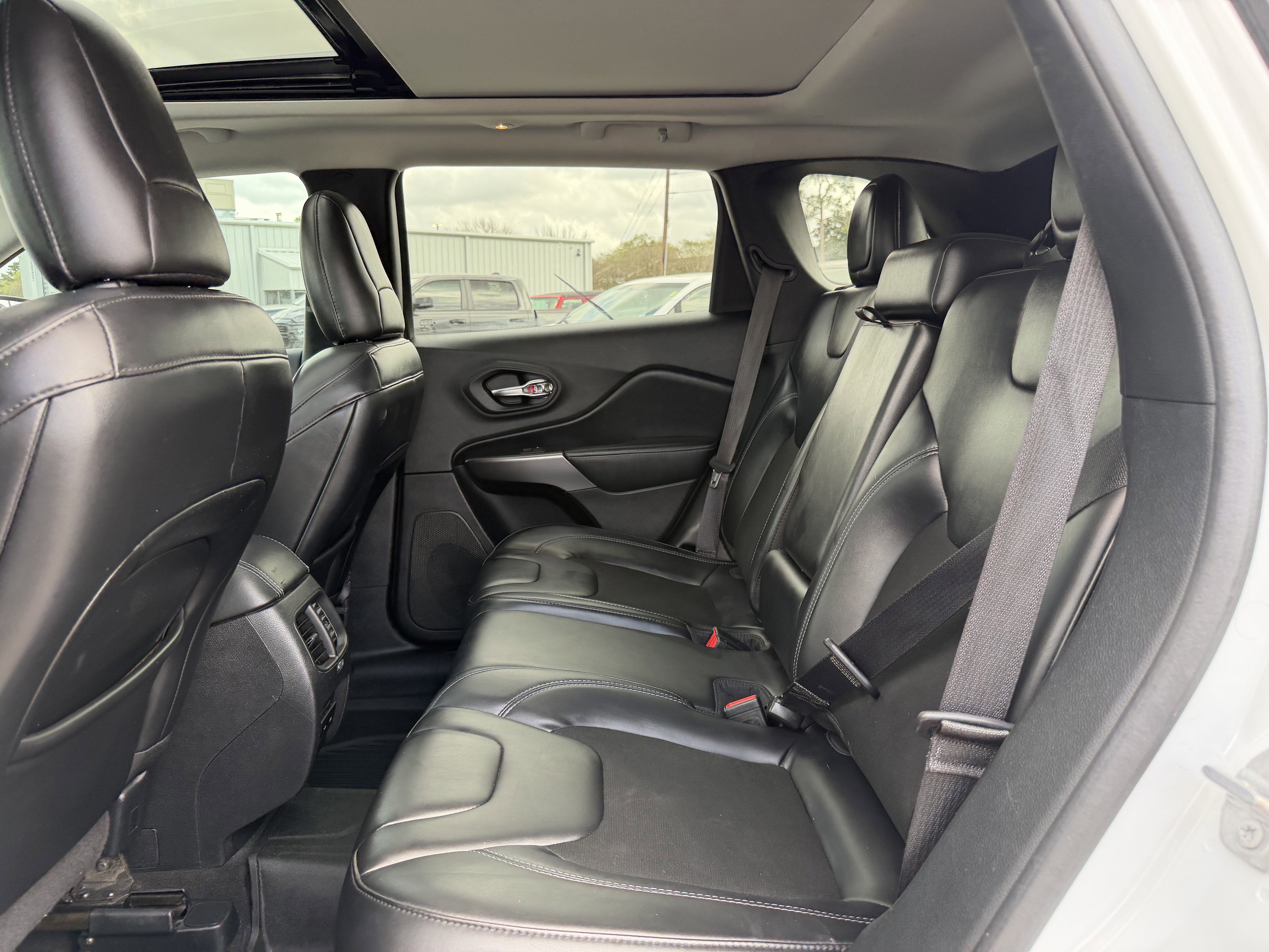 2020 Jeep Cherokee Latitude Plus FWD