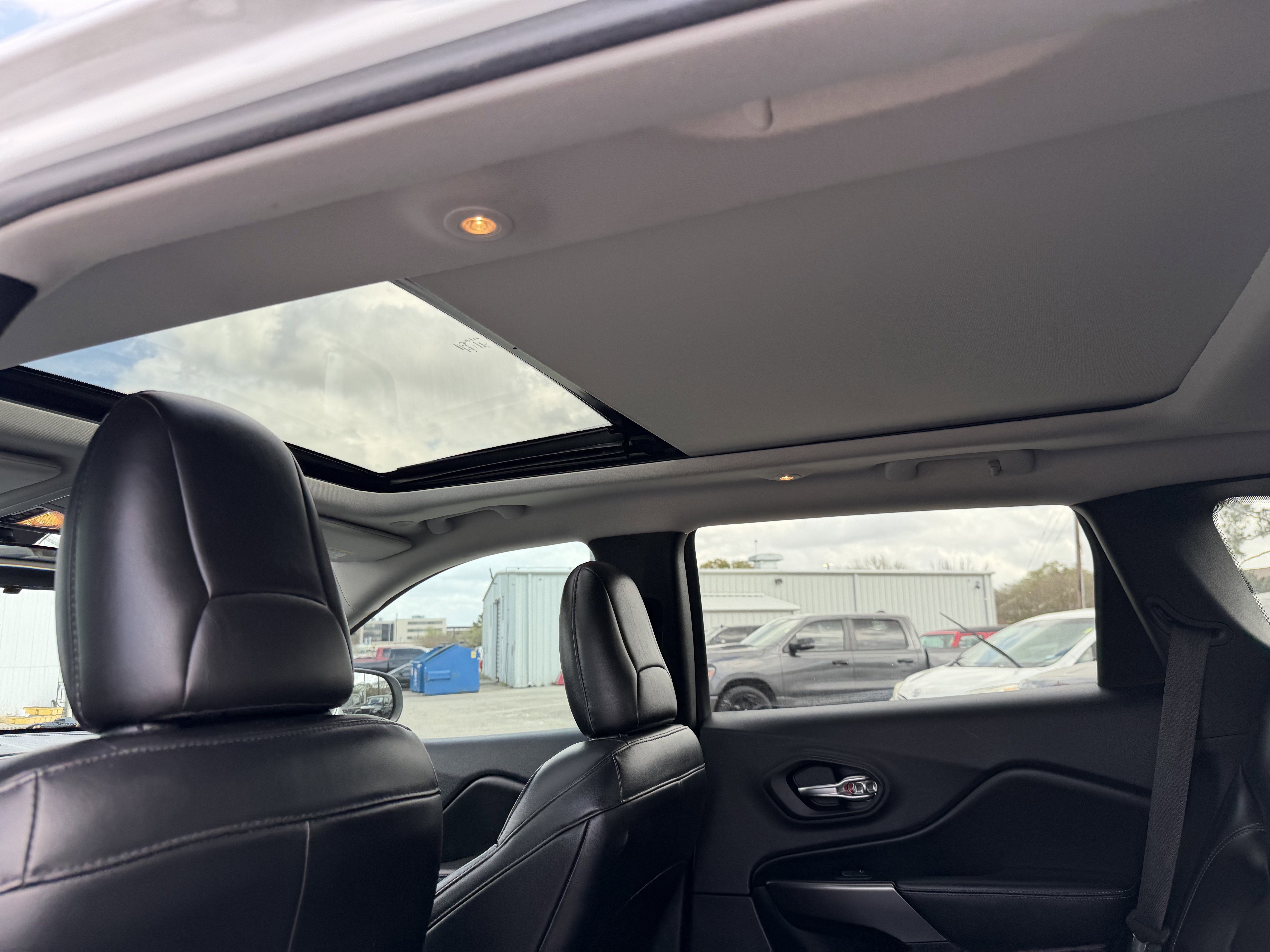 2020 Jeep Cherokee Latitude Plus FWD