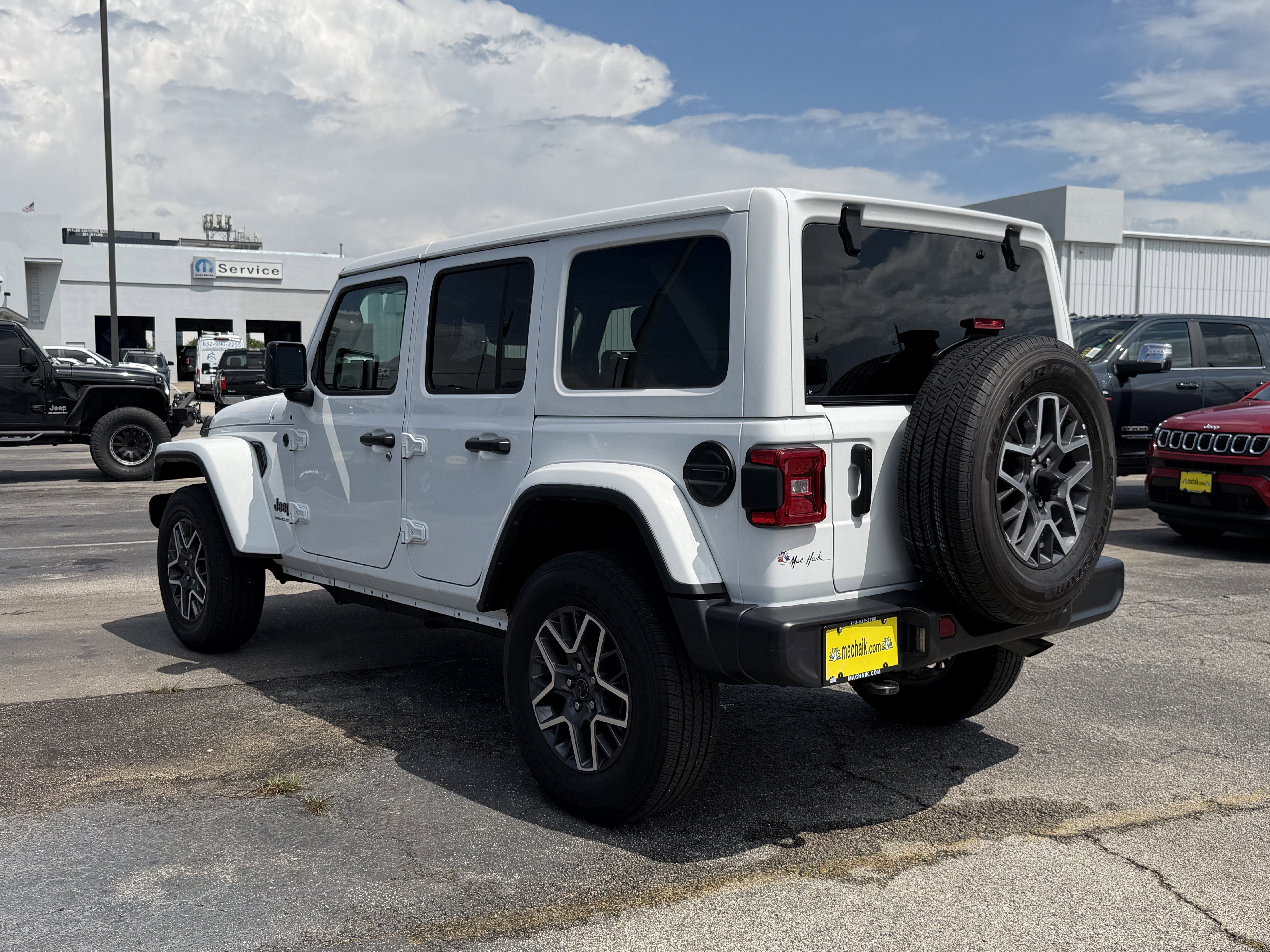 2025 Jeep Wrangler 4-Door Sahara 4x4