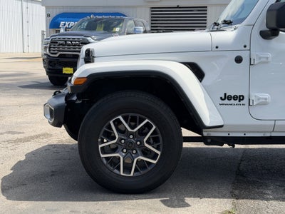 2025 Jeep Wrangler 4-Door Sahara 4x4