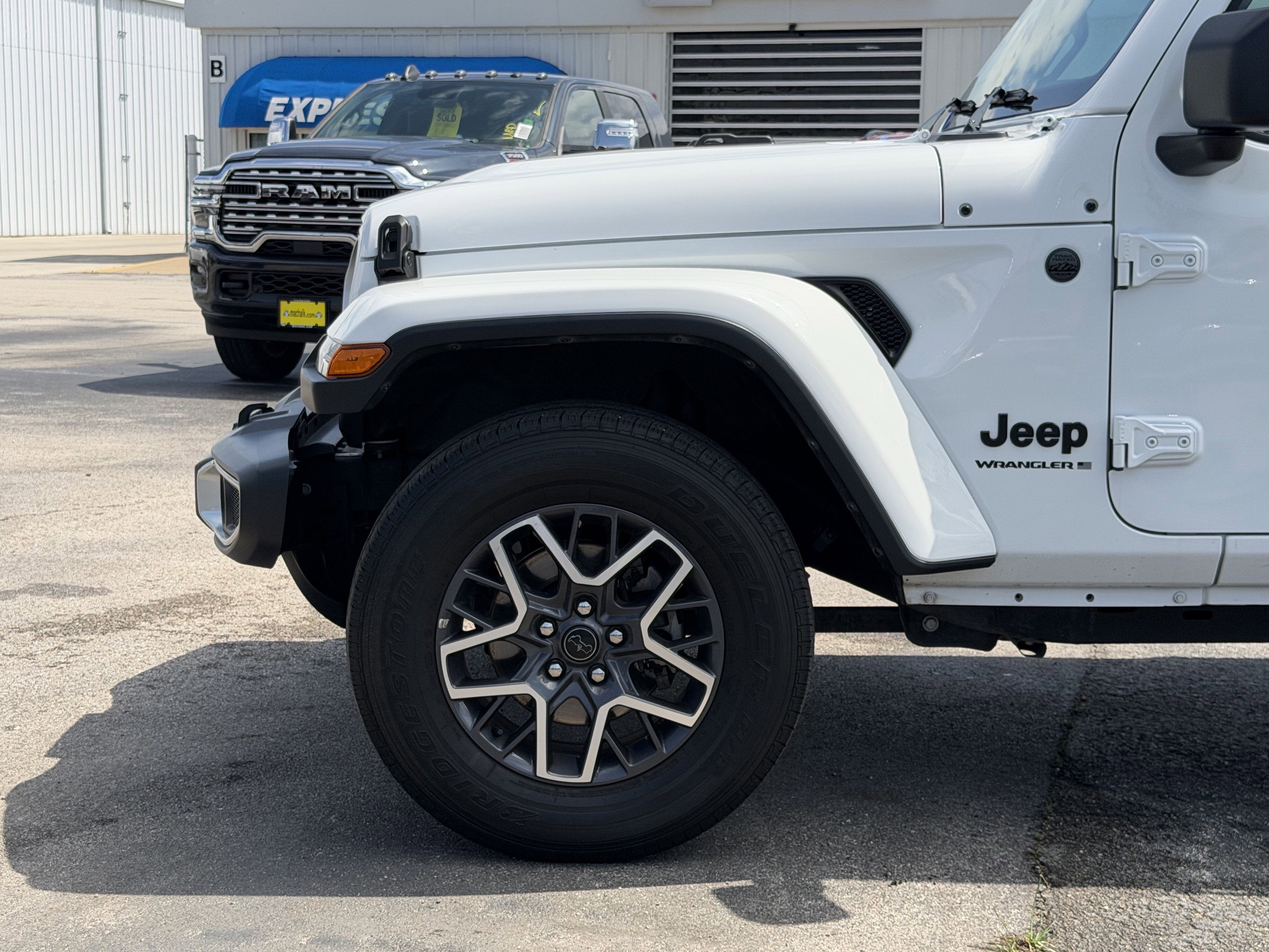 2025 Jeep Wrangler 4-Door Sahara 4x4
