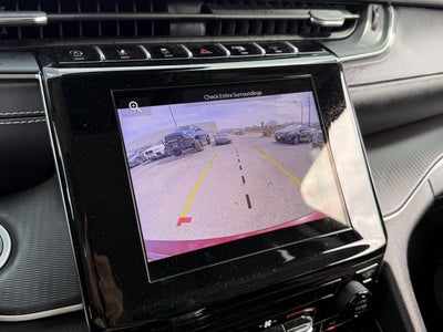 2024 Jeep Grand Cherokee Laredo 4x2