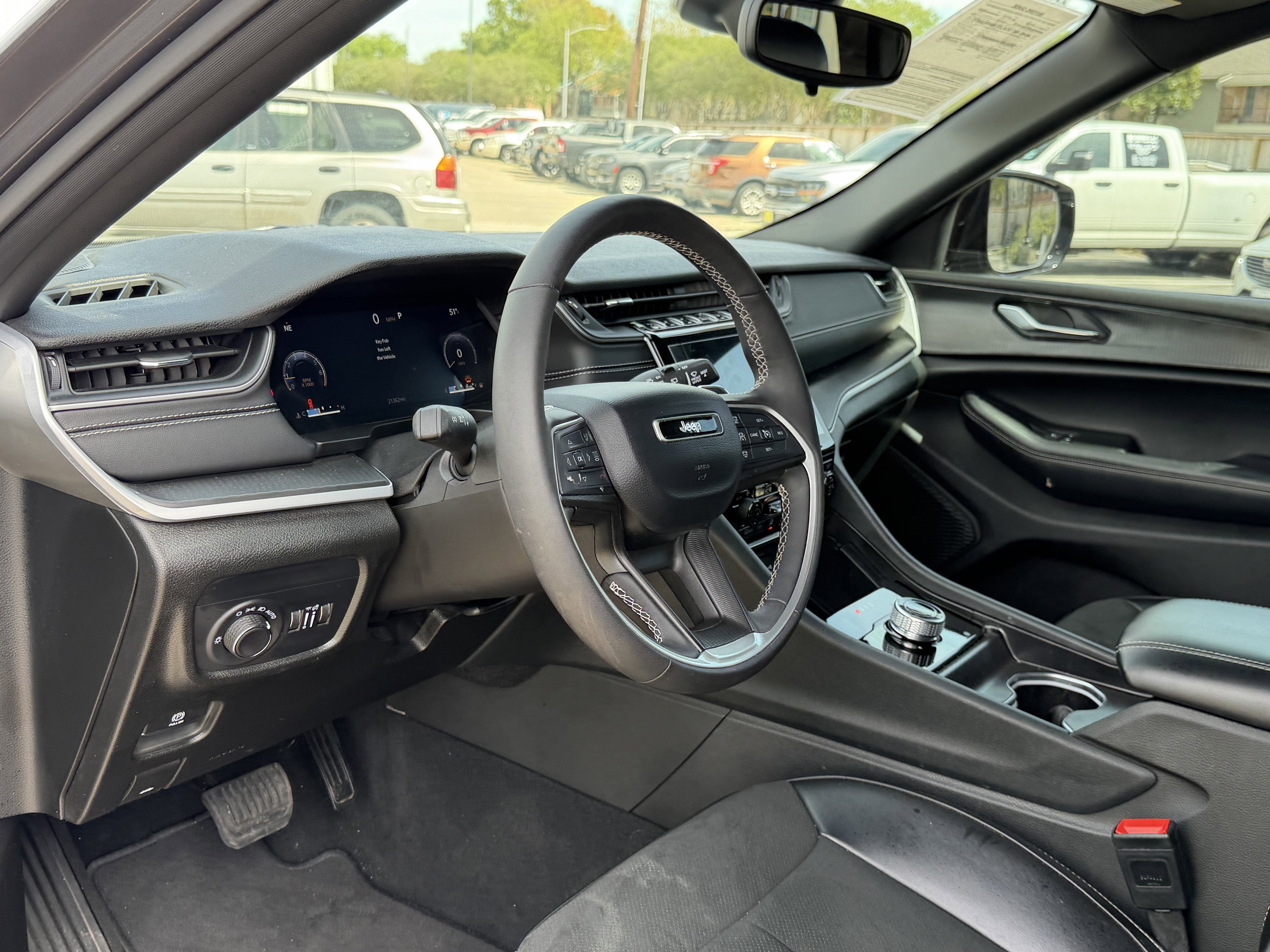 2024 Jeep Grand Cherokee Altitude 4x2