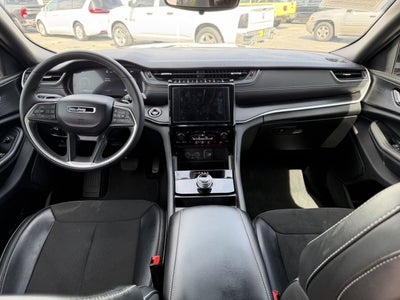 2024 Jeep Grand Cherokee Altitude 4x2