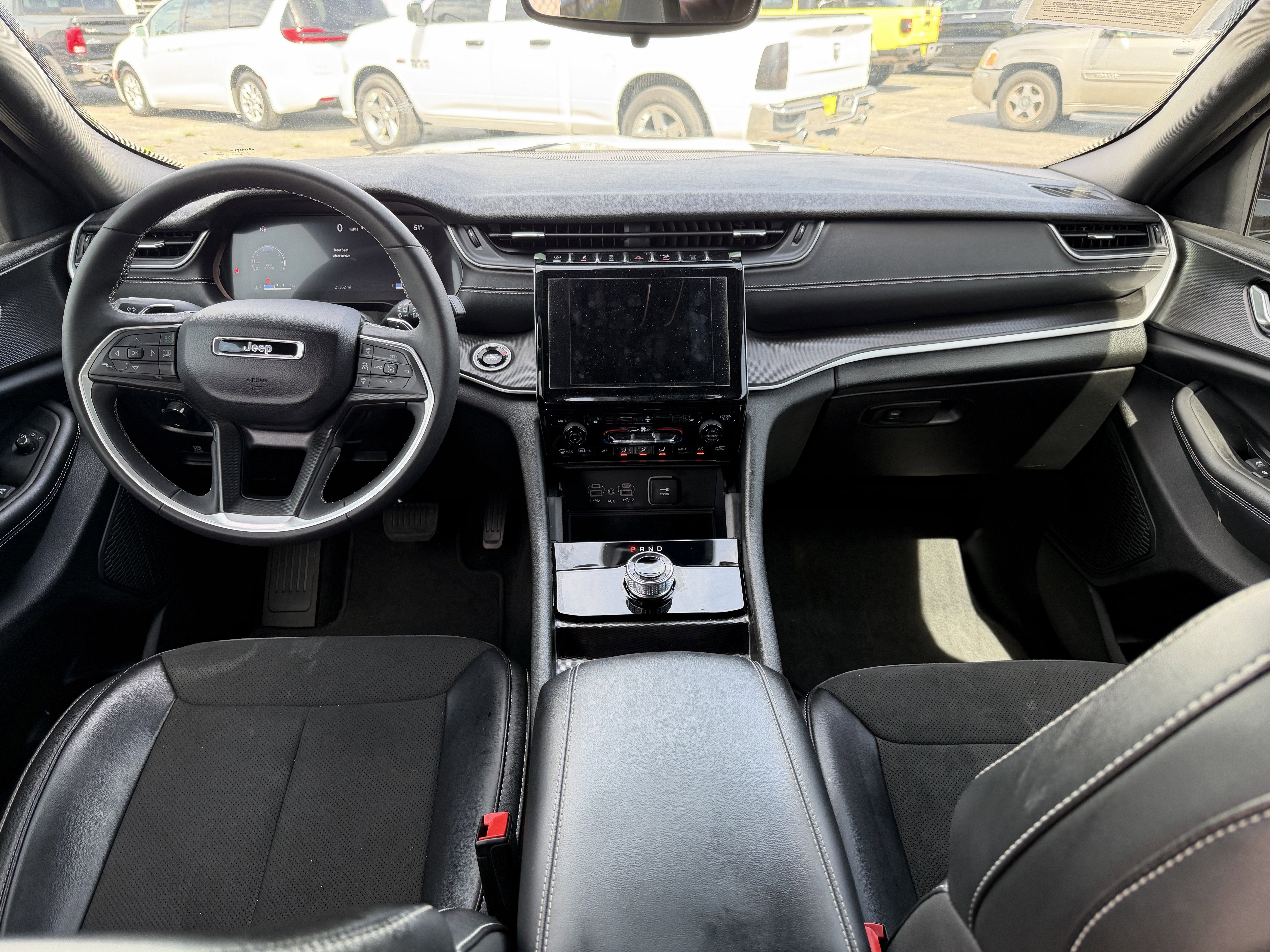 2024 Jeep Grand Cherokee Altitude 4x2