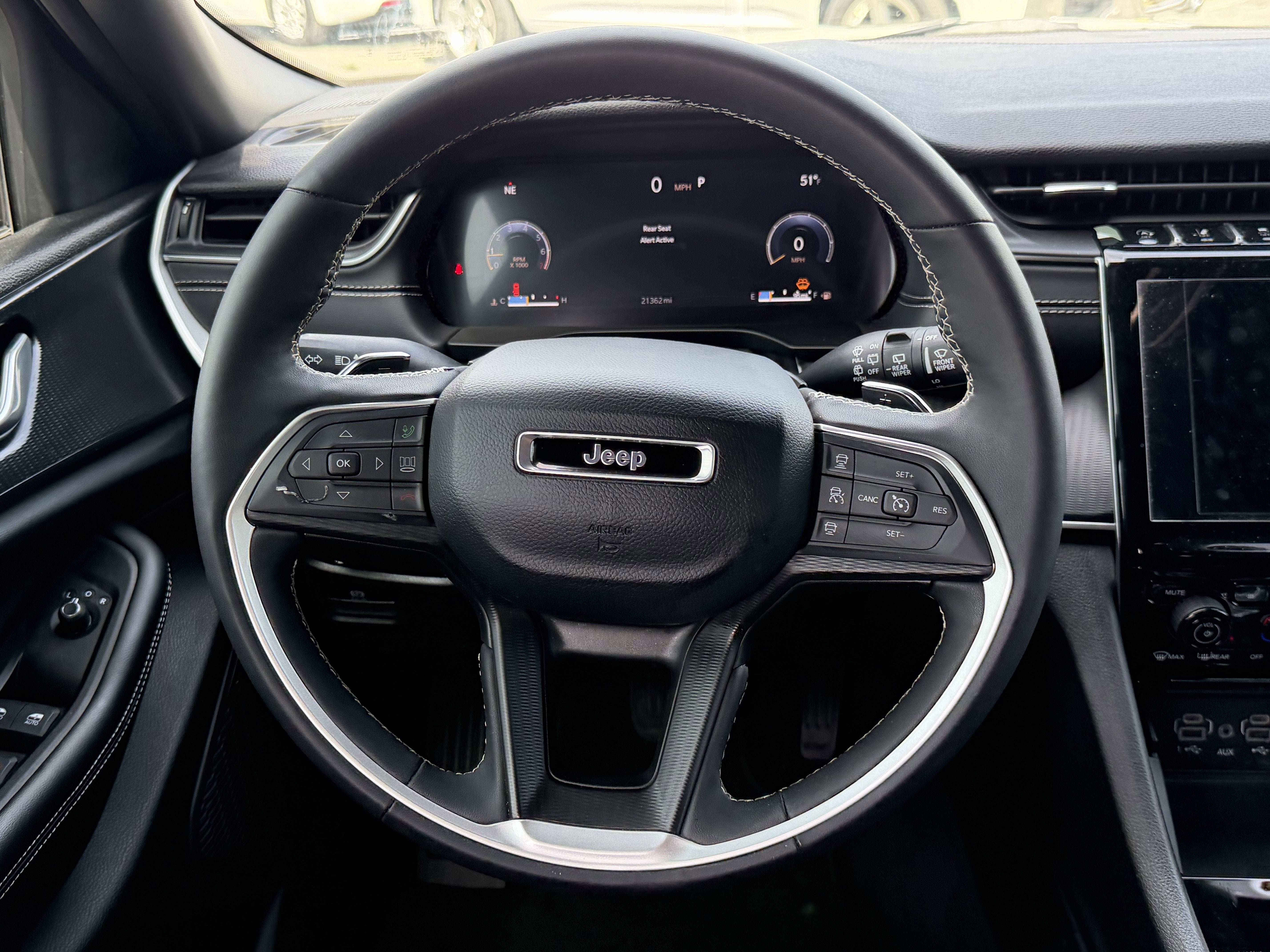 2024 Jeep Grand Cherokee Altitude 4x2