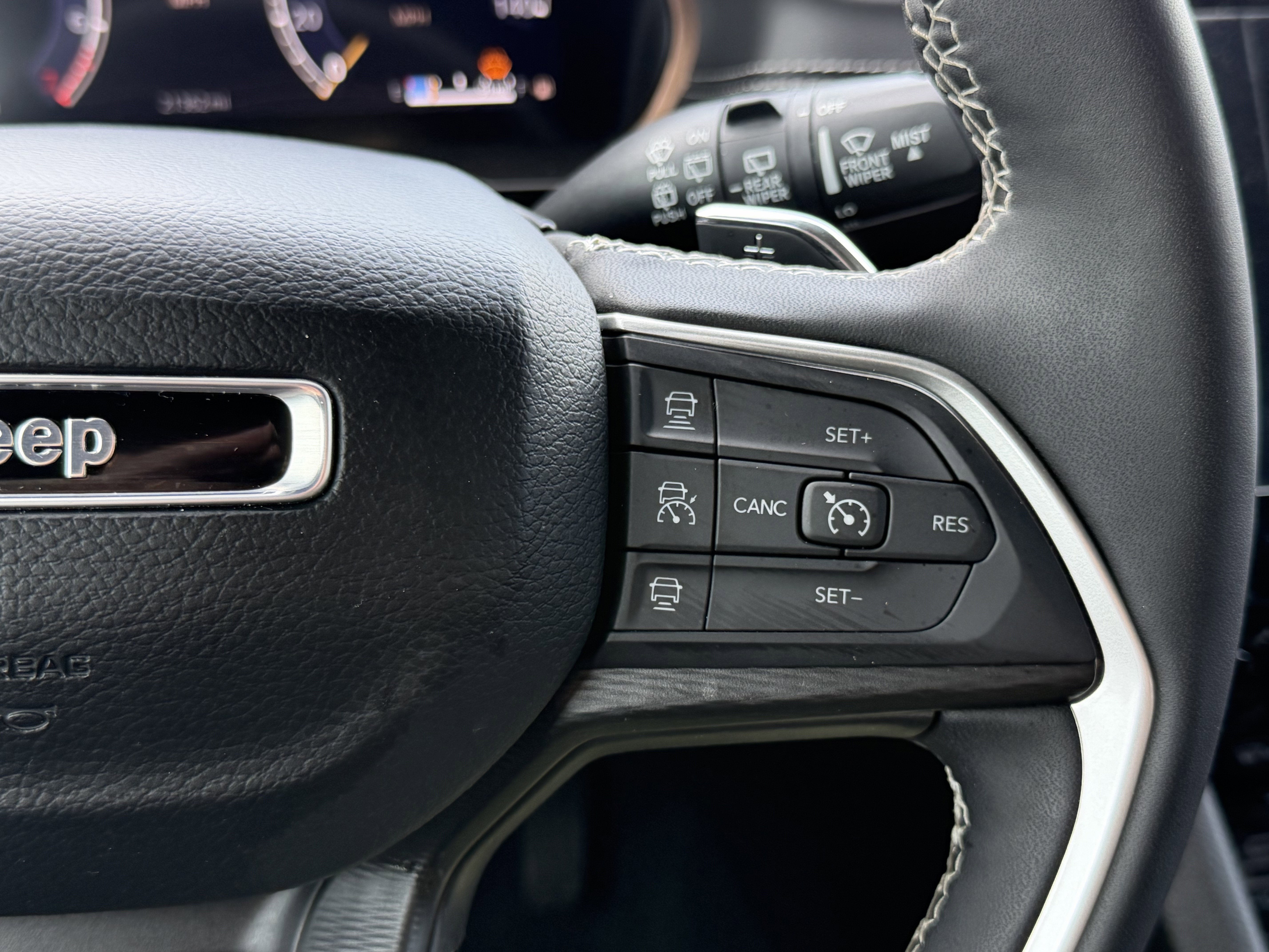 2024 Jeep Grand Cherokee Altitude 4x2