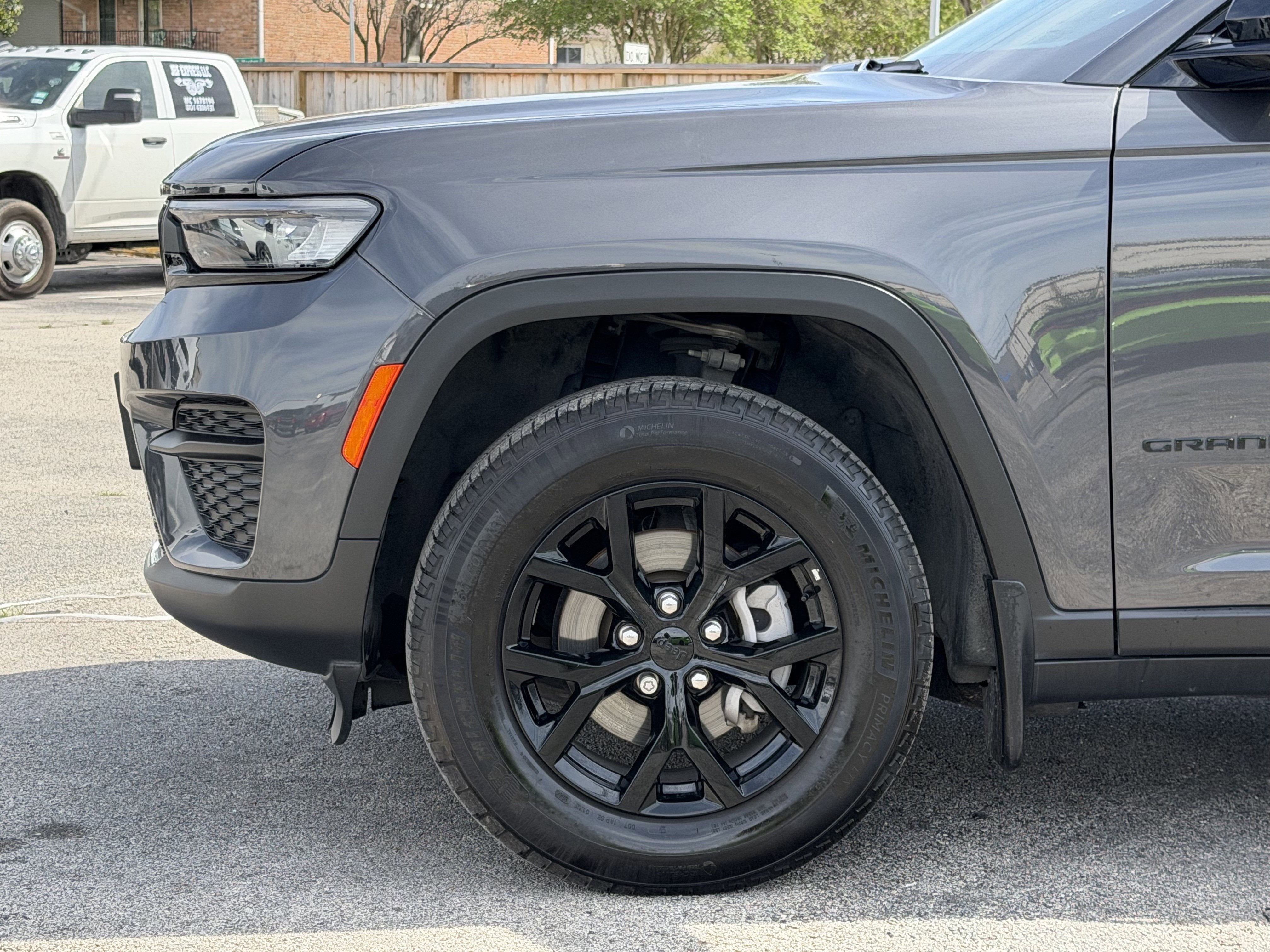 2024 Jeep Grand Cherokee Altitude 4x2