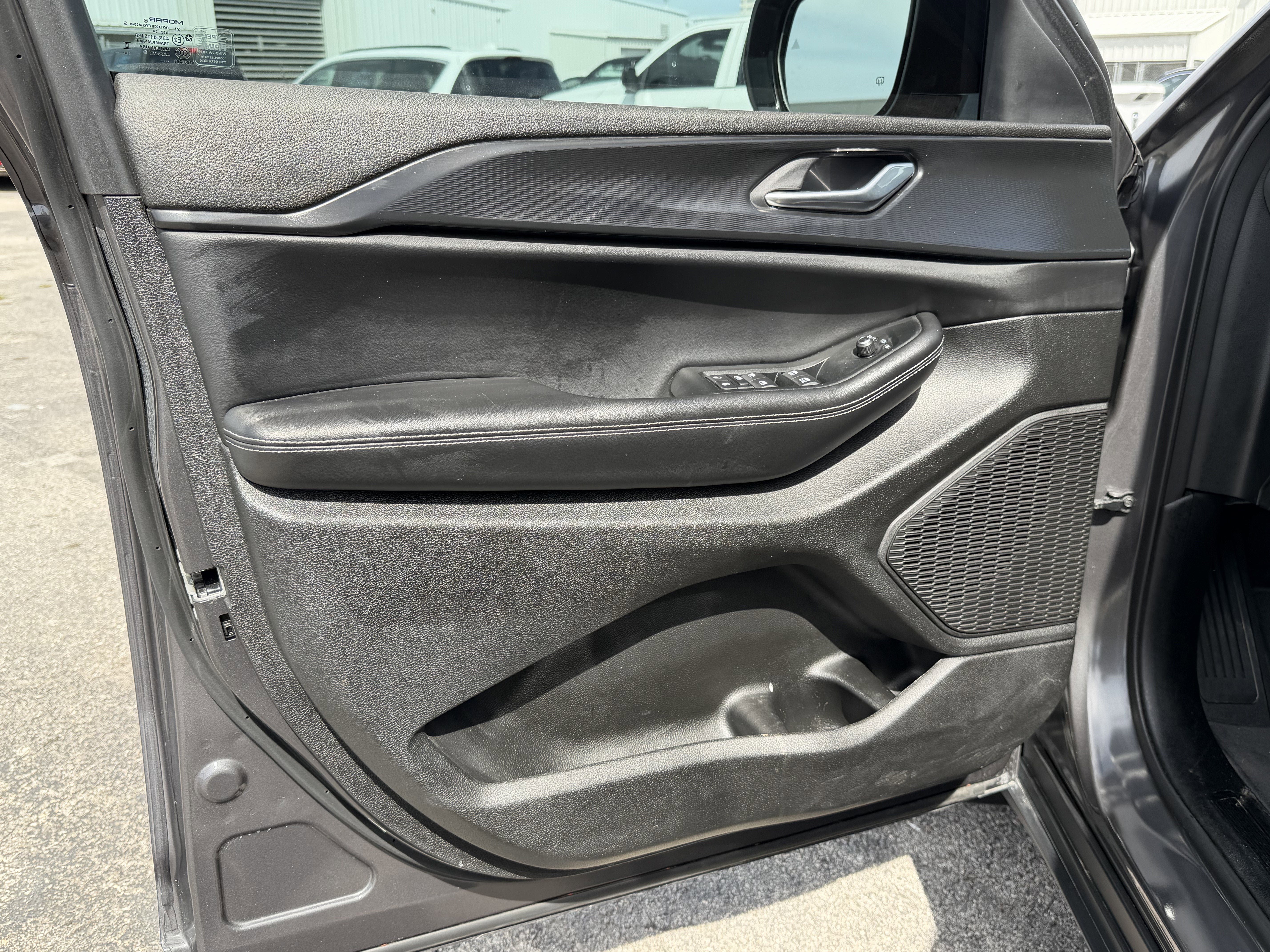 2024 Jeep Grand Cherokee Altitude 4x2