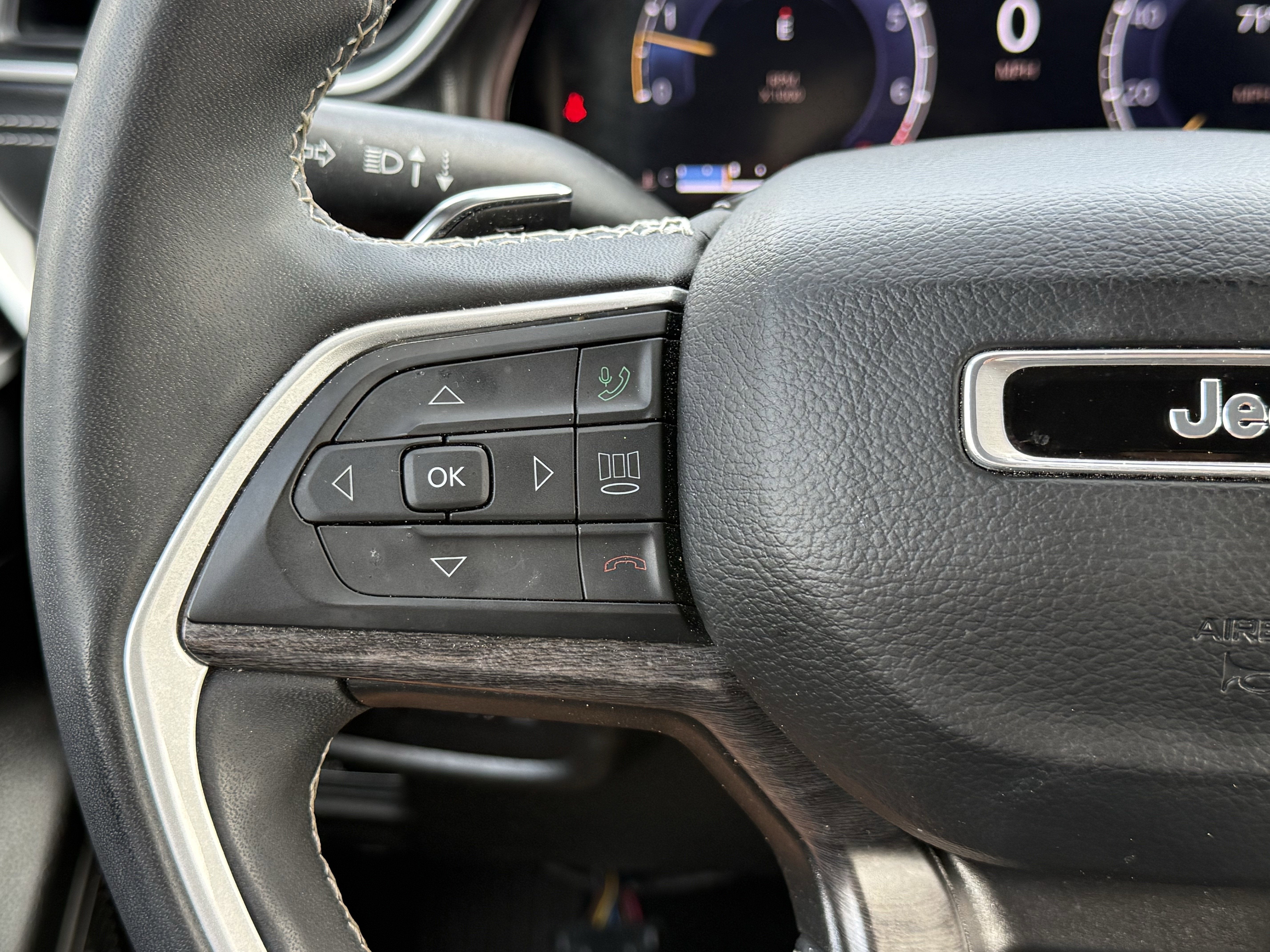 2023 Jeep Grand Cherokee Limited 4x2