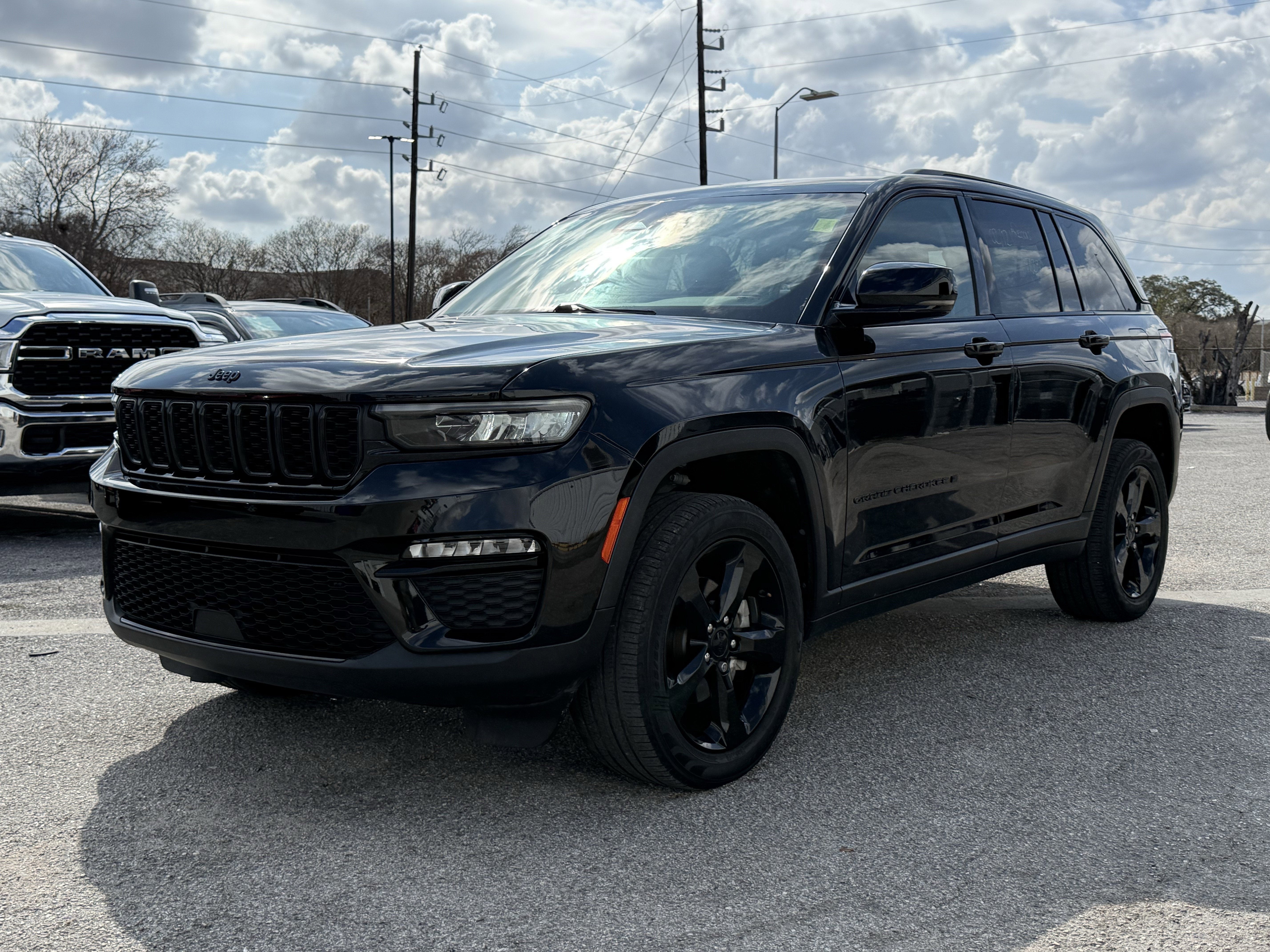 2023 Jeep Grand Cherokee Limited 4x2