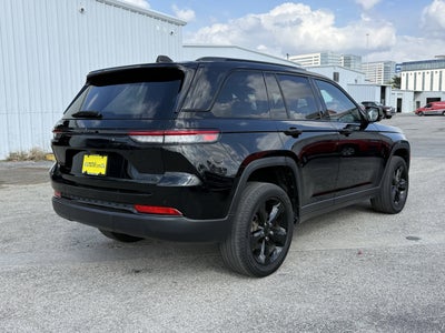 2023 Jeep Grand Cherokee Limited 4x2