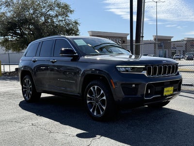 2022 Jeep Grand Cherokee Overland 4x2
