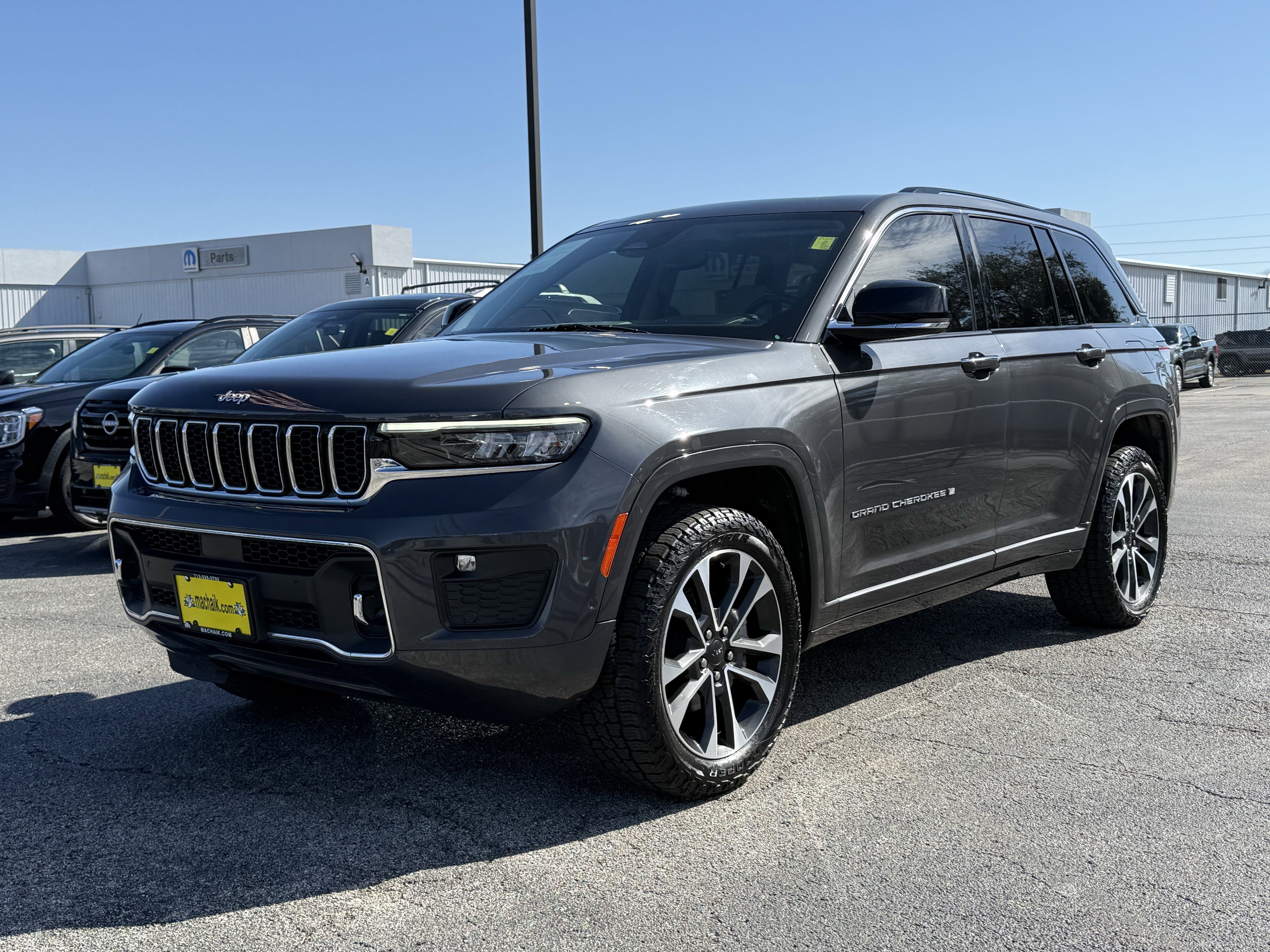 2022 Jeep Grand Cherokee Overland 4x2