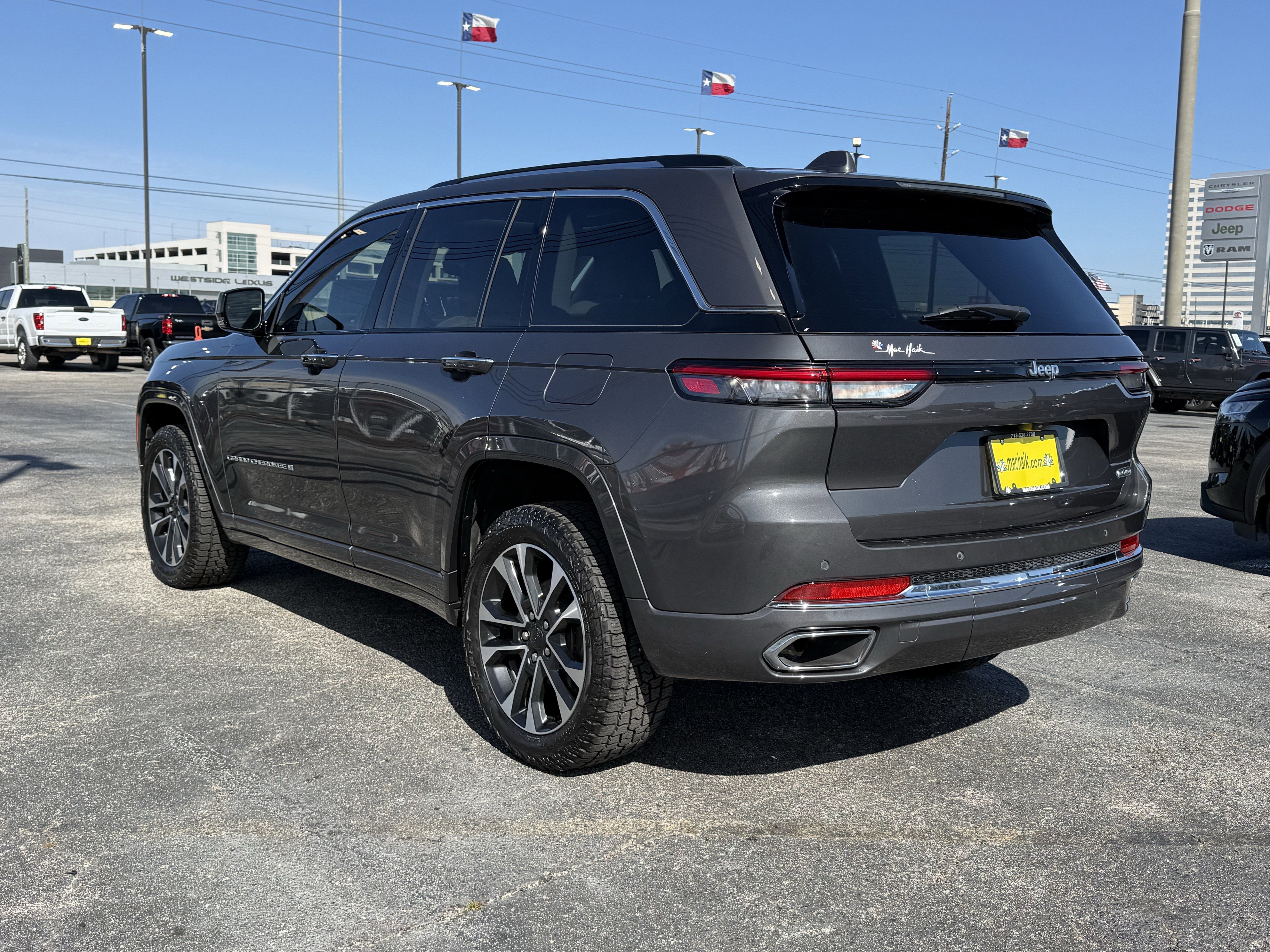 2022 Jeep Grand Cherokee Overland 4x2