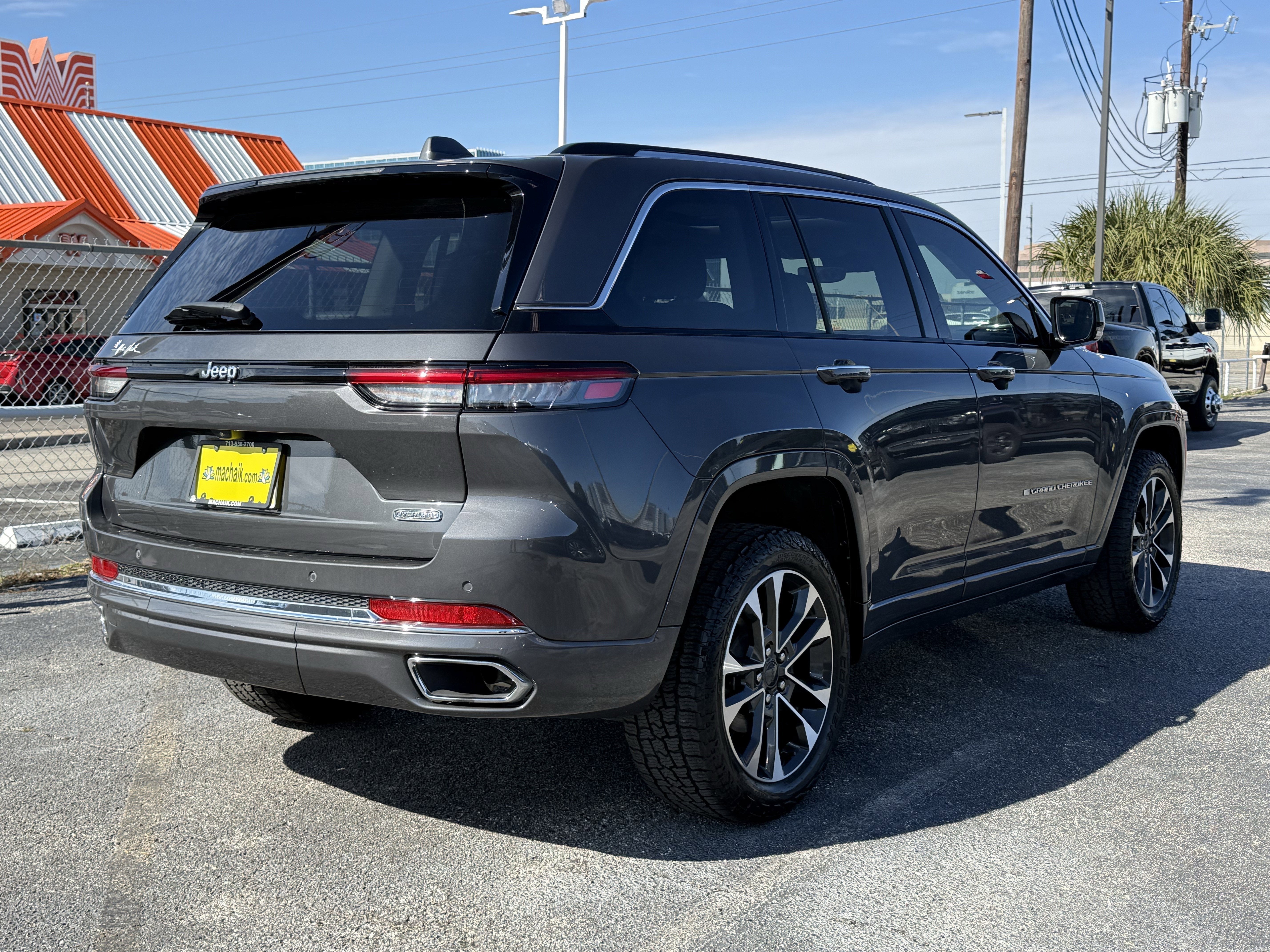 2022 Jeep Grand Cherokee Overland 4x2