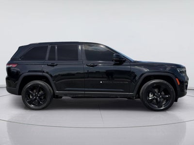 2022 Jeep Grand Cherokee Altitude