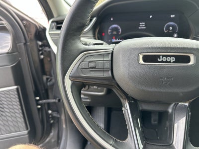 2022 Jeep Grand Cherokee L Laredo 4x2