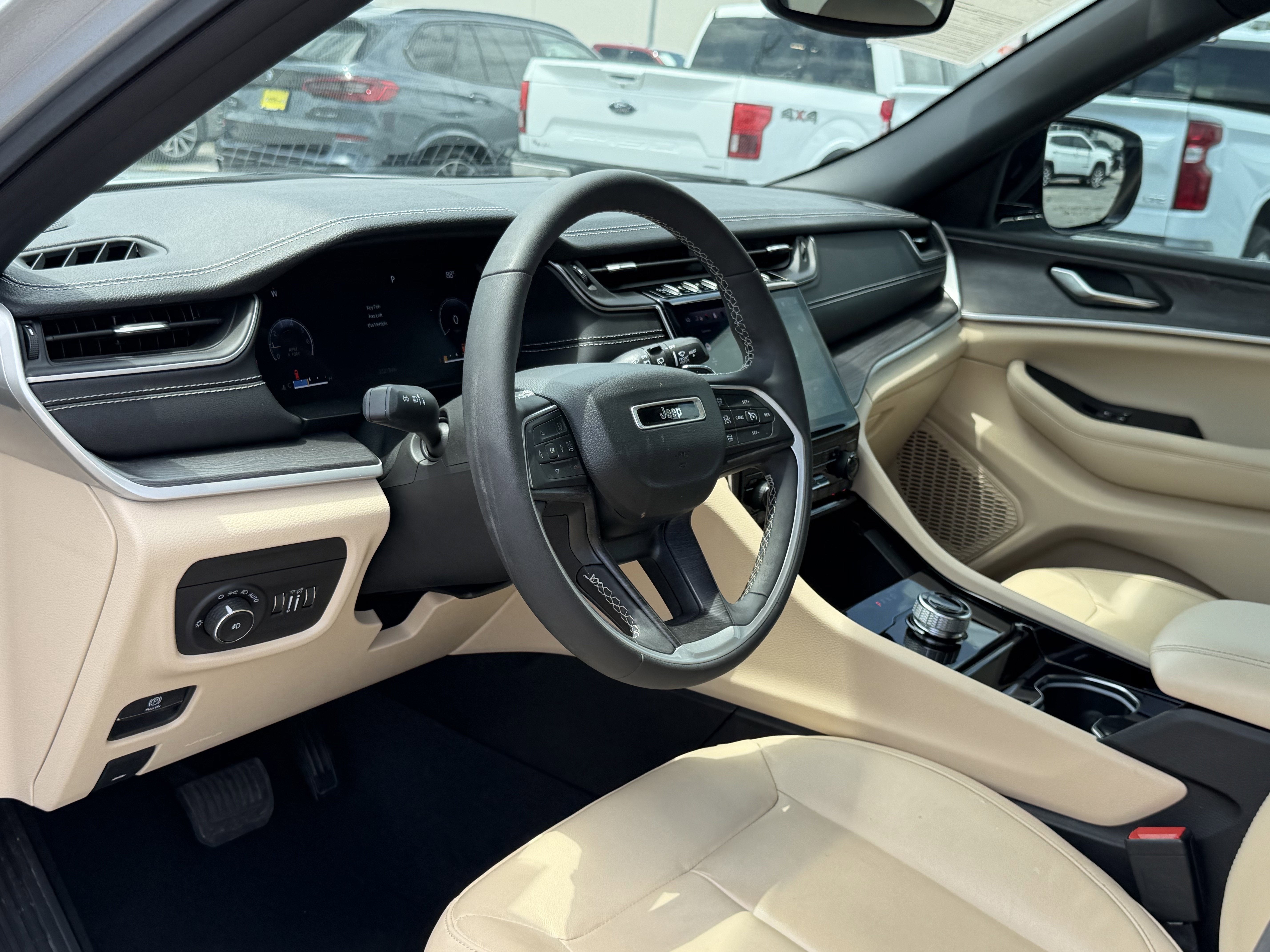 2023 Jeep Grand Cherokee L Limited 4x2
