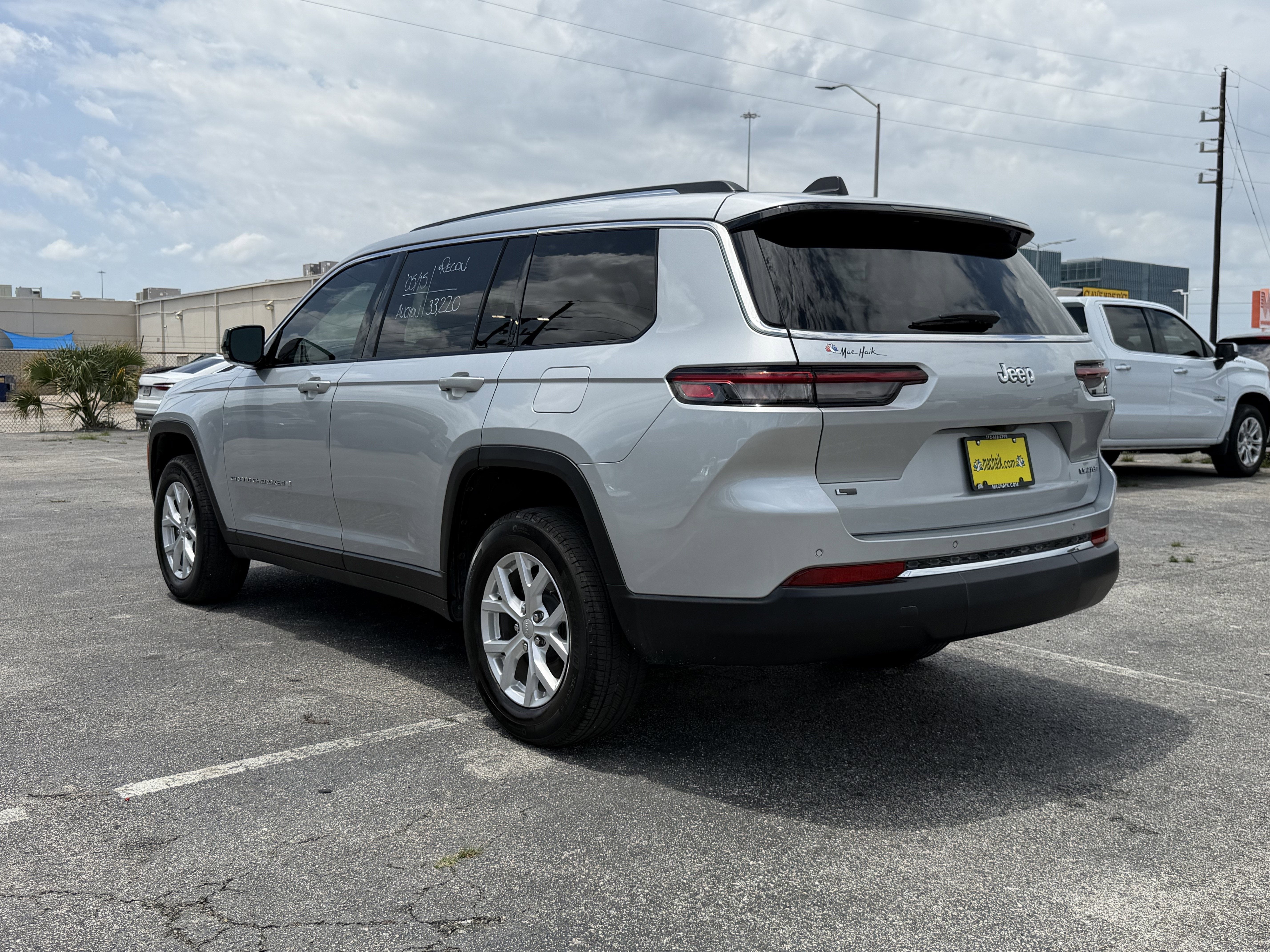 2023 Jeep Grand Cherokee L Limited 4x2
