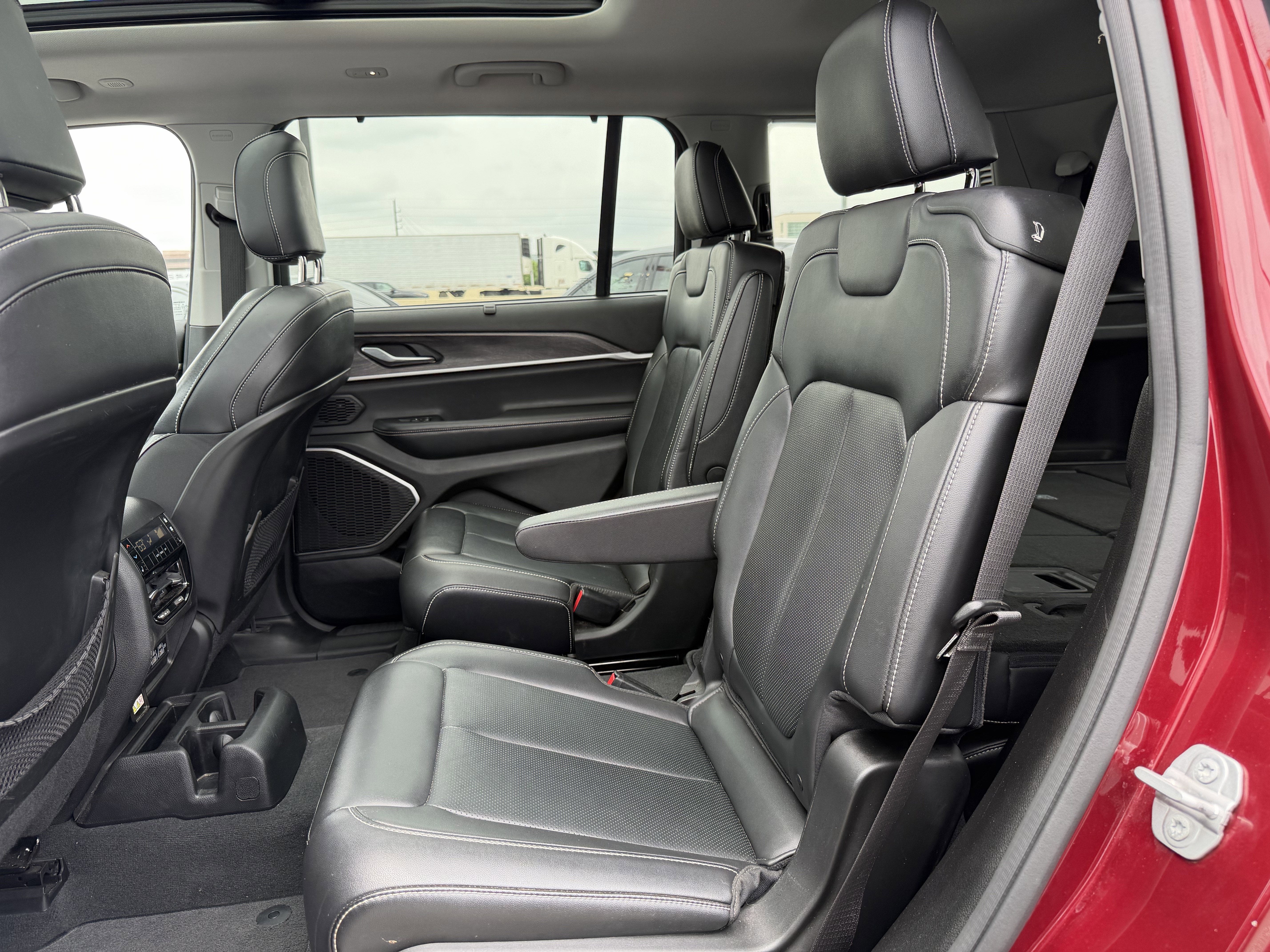 2022 Jeep Grand Cherokee L Limited 4x2