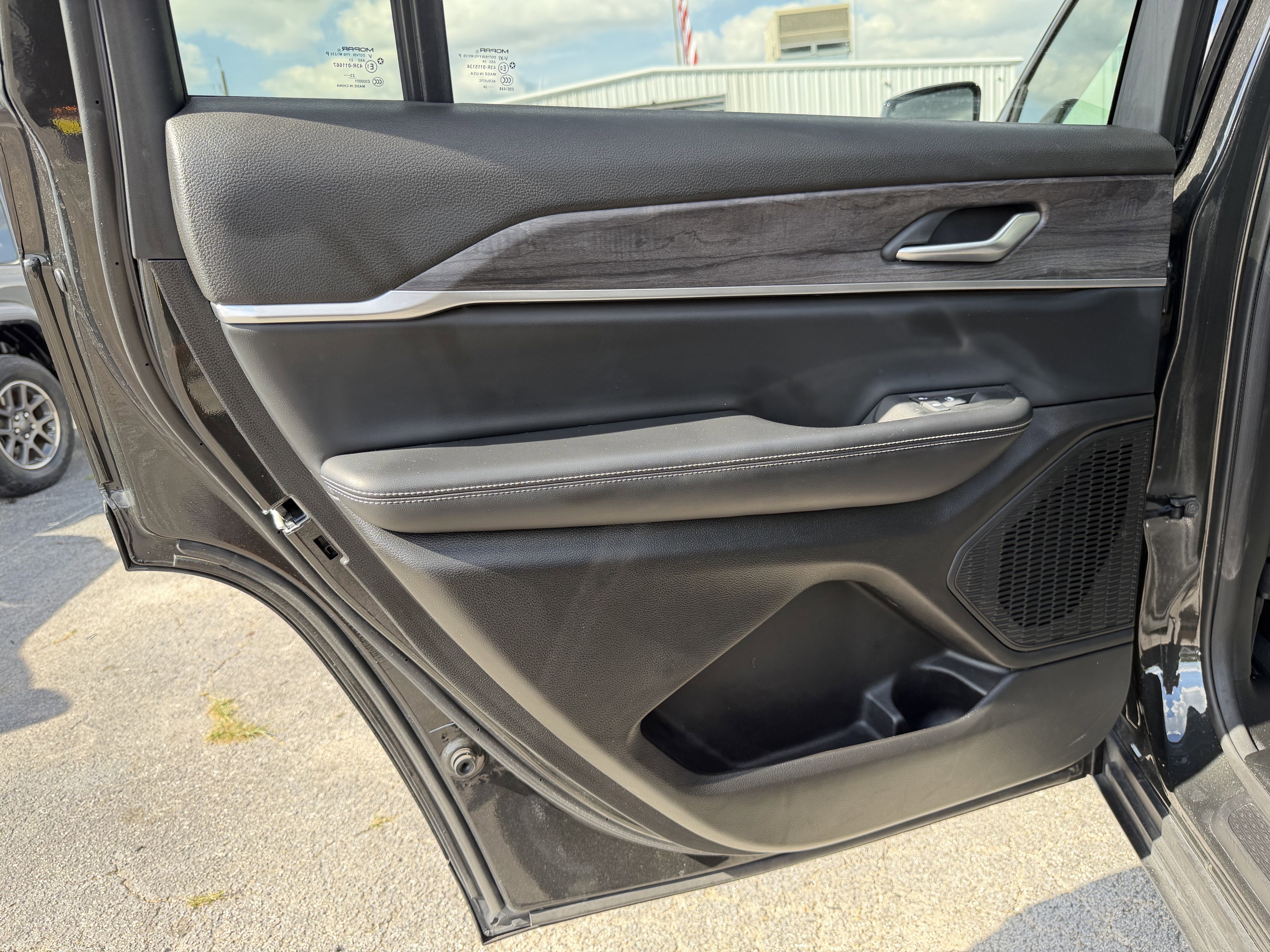 2024 Jeep Grand Cherokee L Limited 4x2