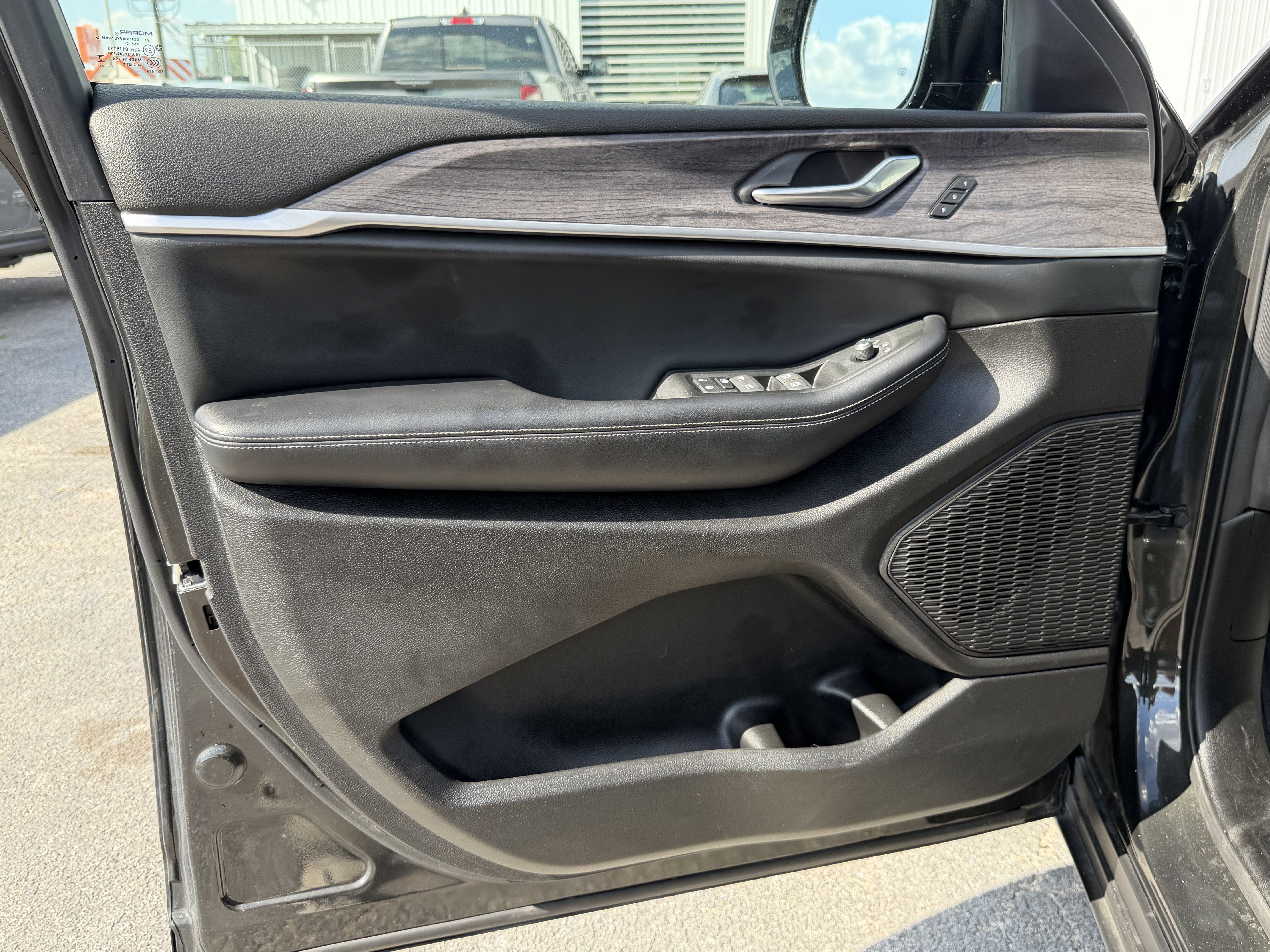 2024 Jeep Grand Cherokee L Limited 4x2