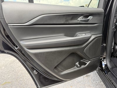 2024 Jeep Grand Cherokee L Altitude 4x4