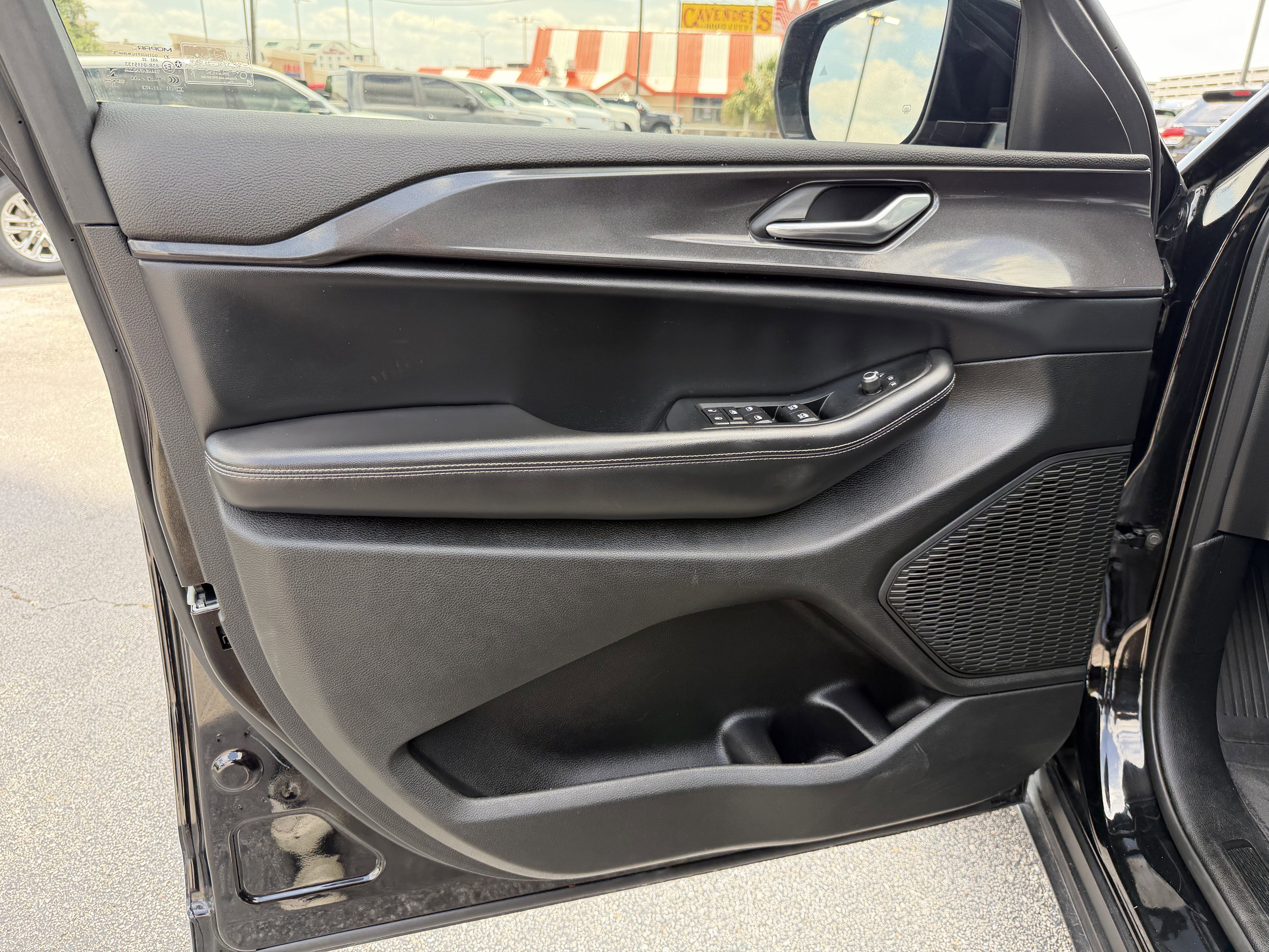 2023 Jeep Grand Cherokee L Altitude 4x4
