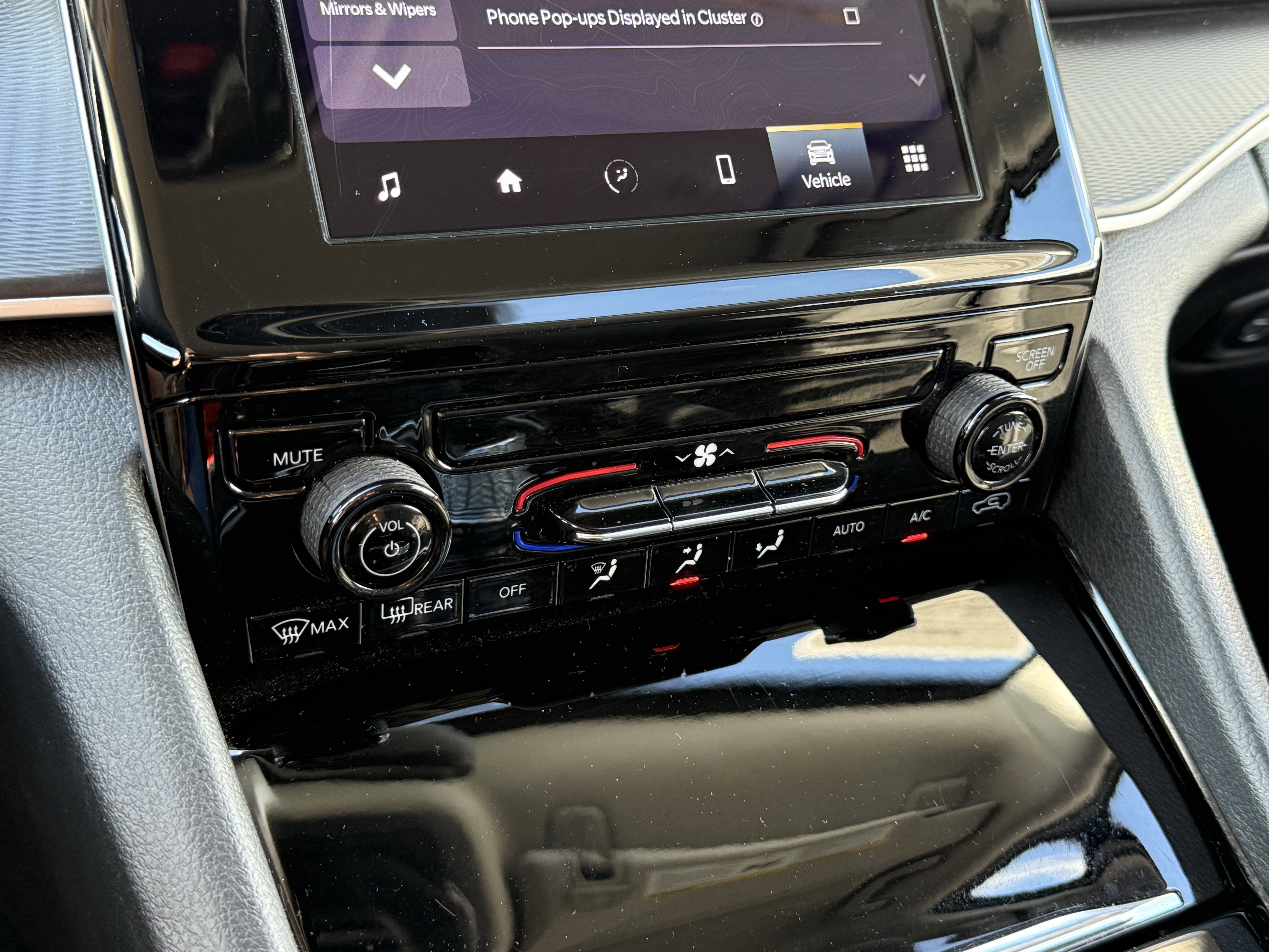 2023 Jeep Grand Cherokee L Laredo 4x4